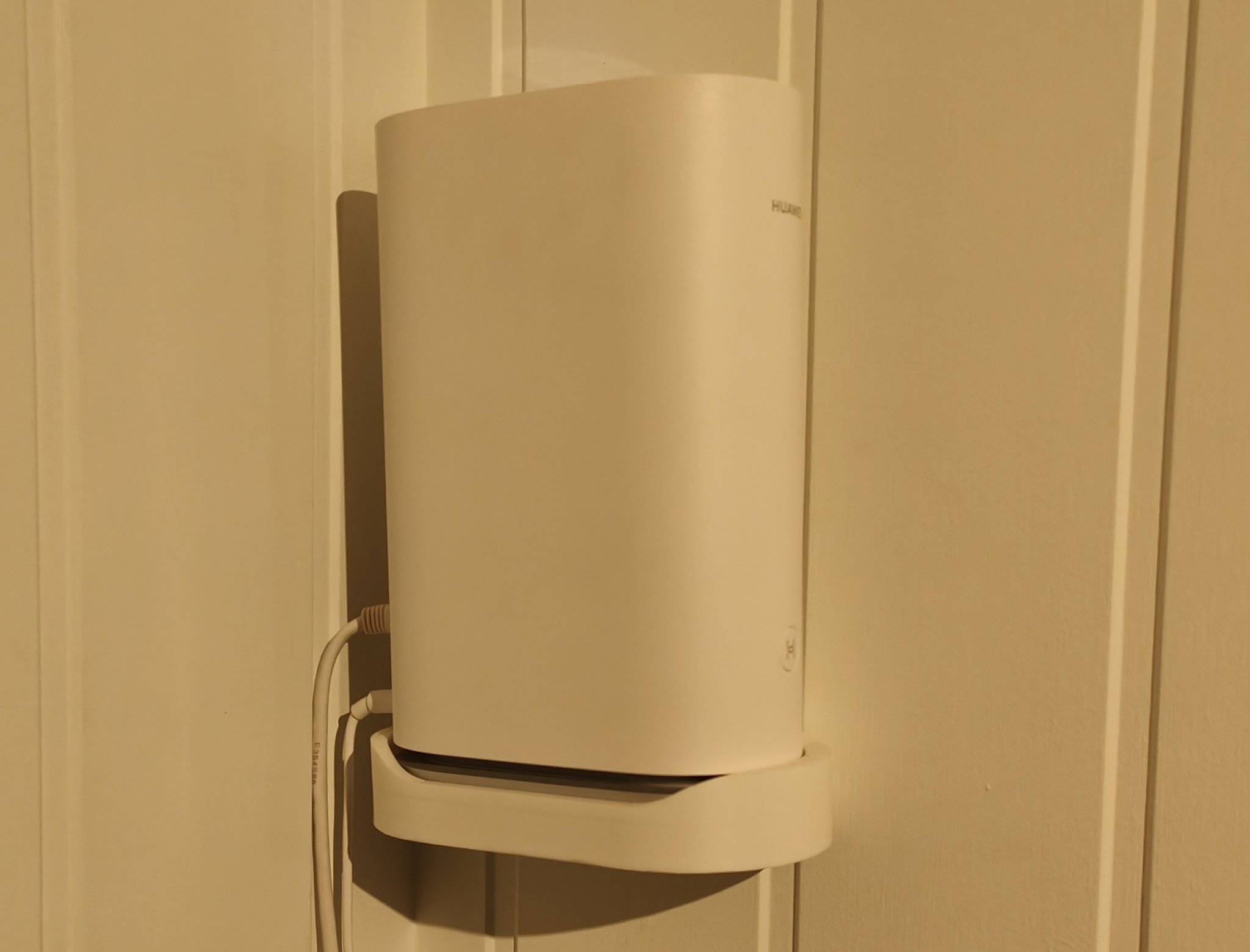 Giá đỡ tường cho thiết bị Huawei Mesh 7