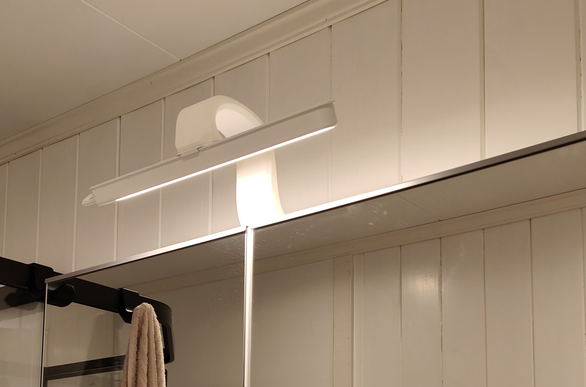 Giá đỡ đèn LED IKEA Rolfstorp cho tủ nội thất
