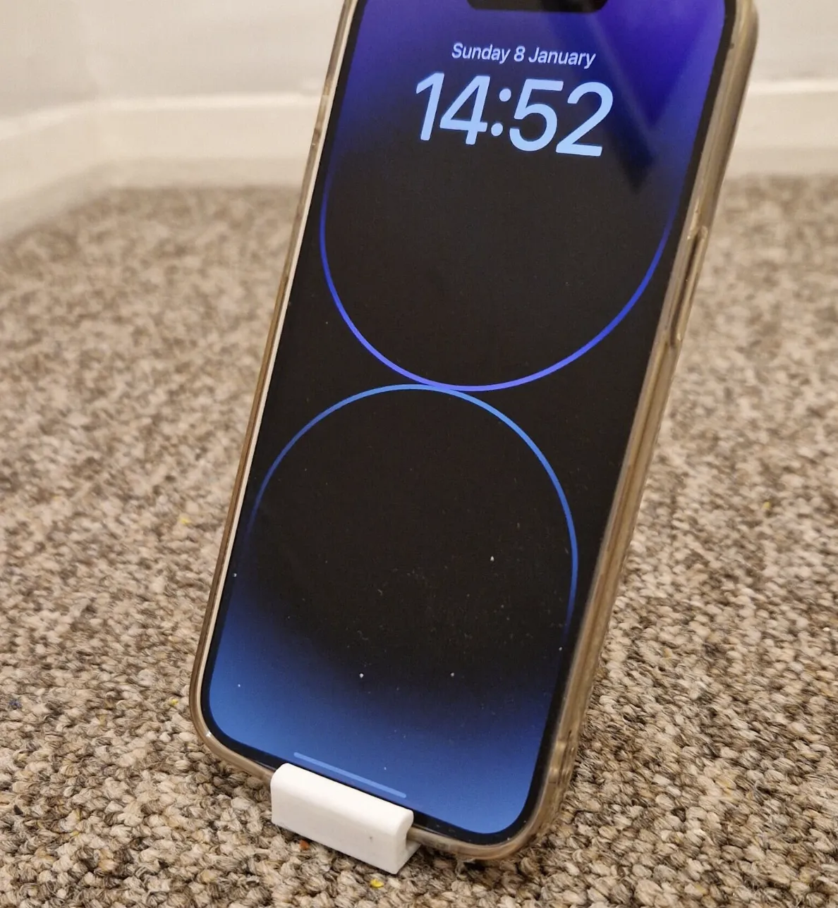 Giá đỡ điện thoại chắc chắn, gọn nhẹ cho bàn làm việc