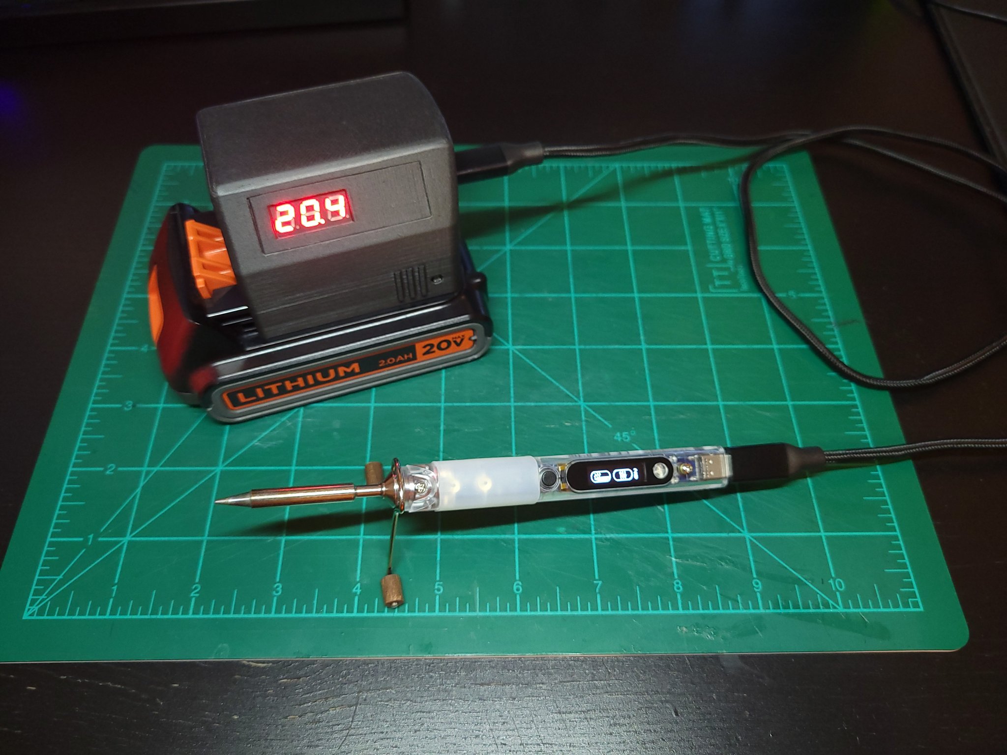 Bộ chuyển đổi pin USB-C cho công cụ Black and Decker