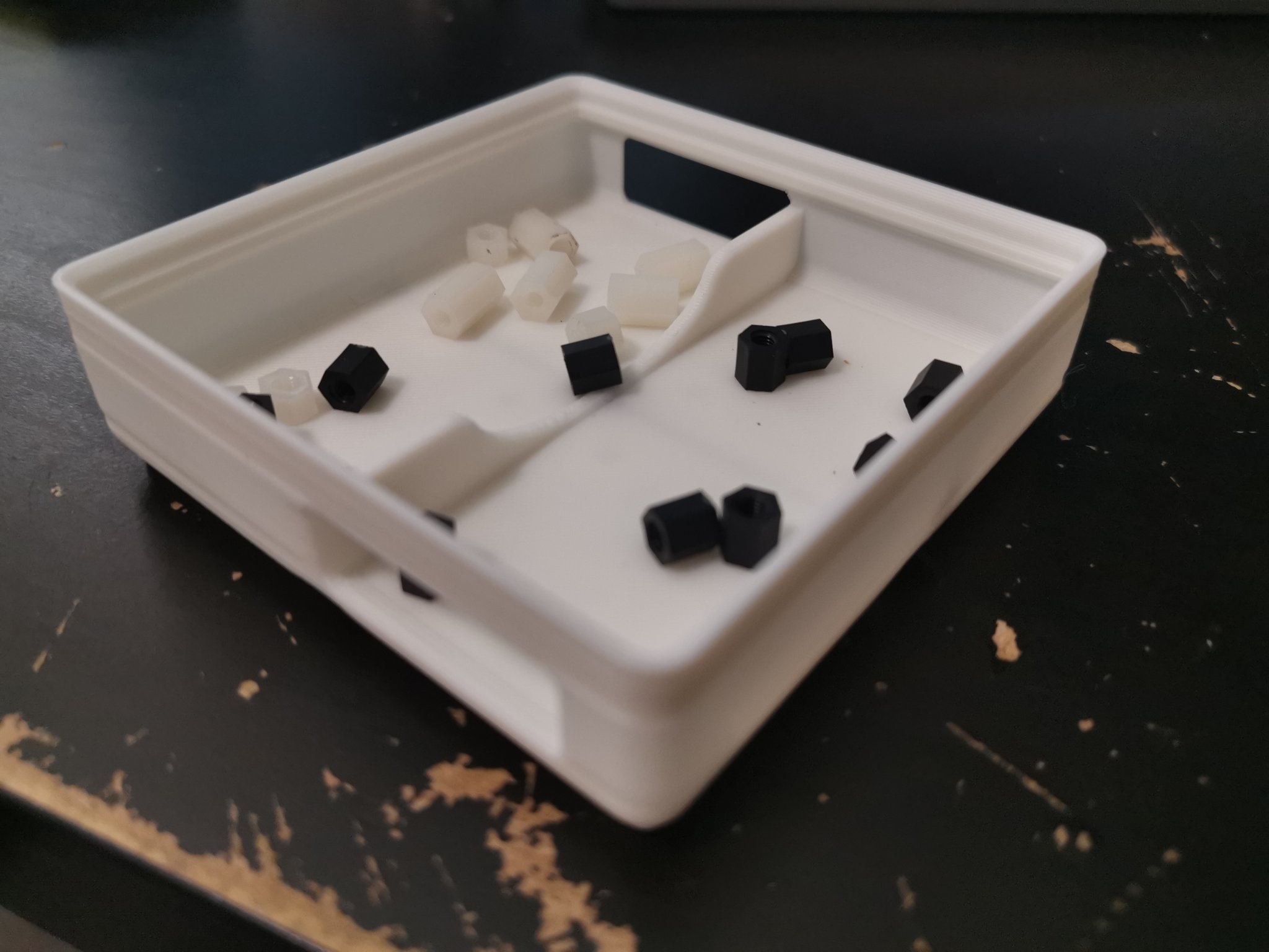 Khay phân loại linh kiện nhỏ Gridfinity 2x2x3