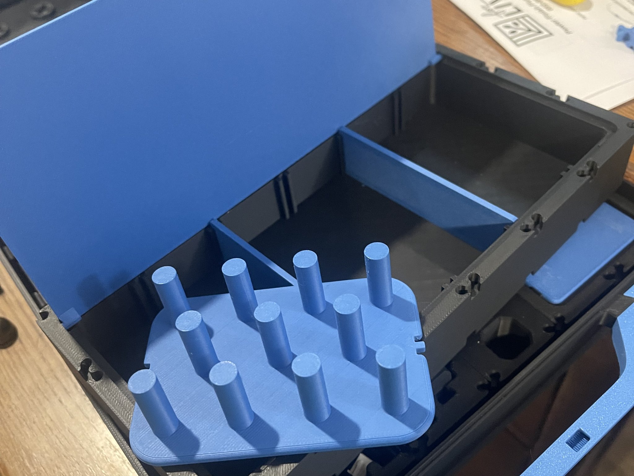 Giá đỡ bi 608 cho hộp MMSS 6x3 với ngăn chia