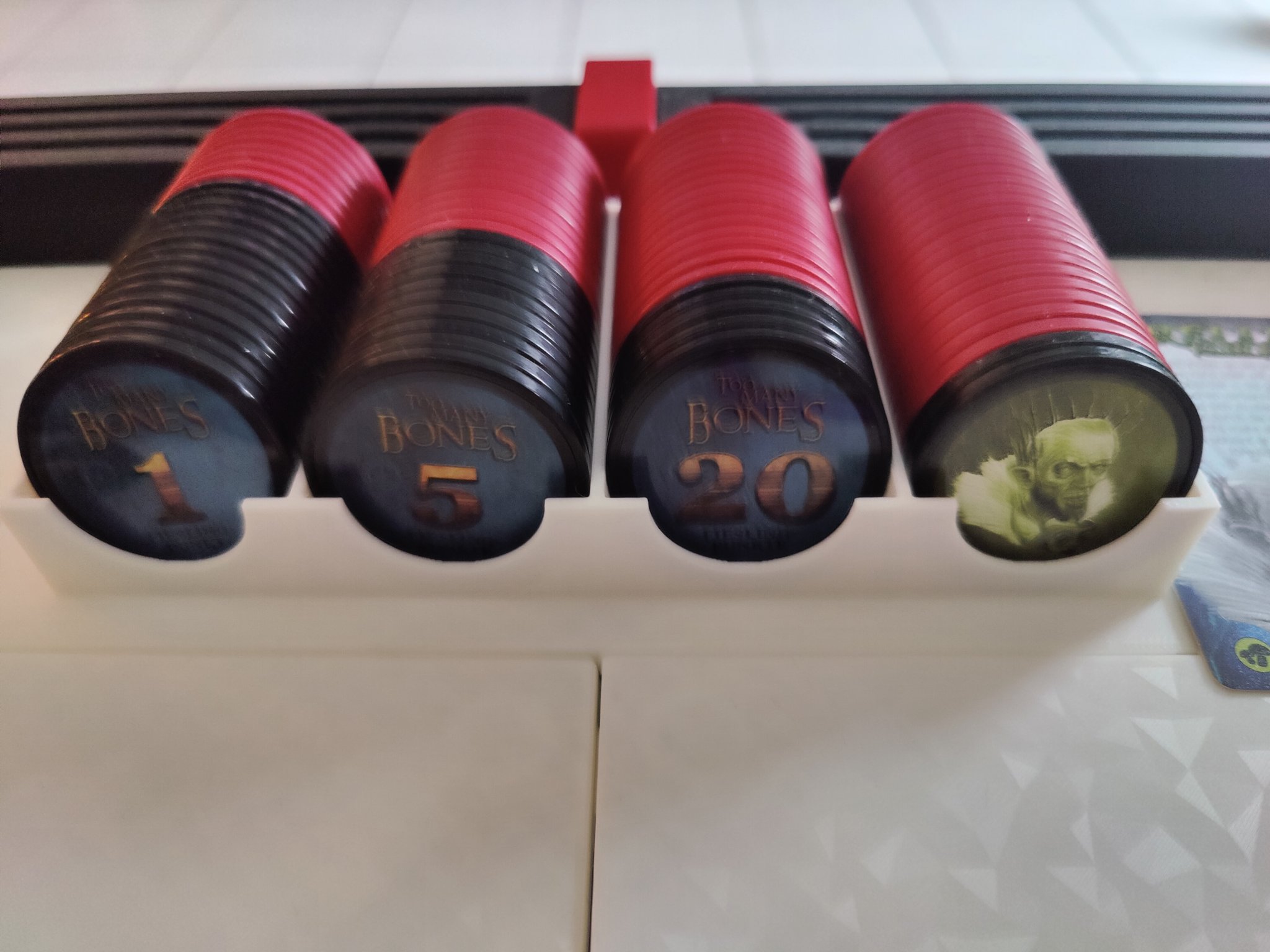 Giá đỡ chip chơi bài cho trò chơi Too Many Bones và Poker