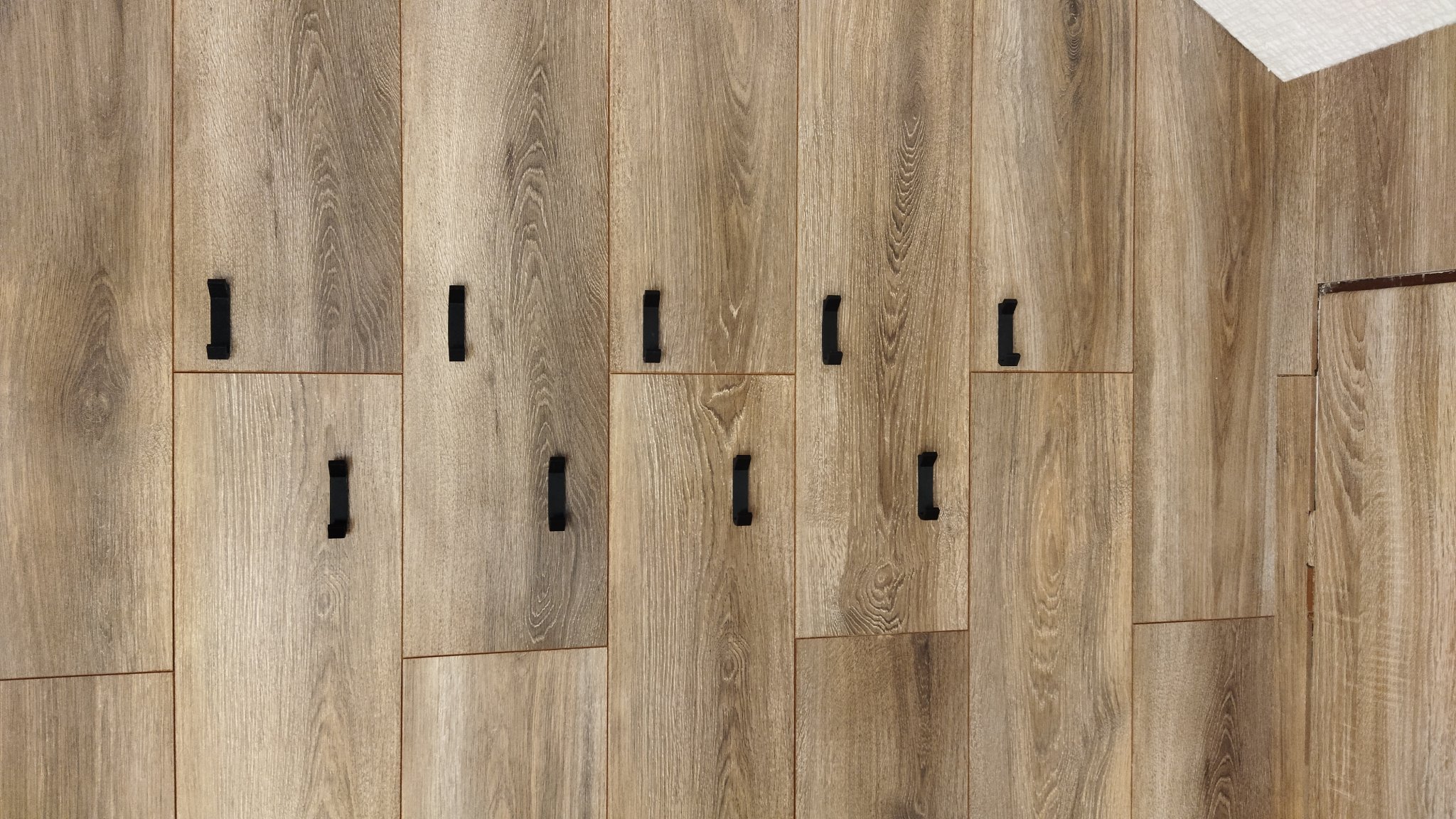 Móc treo áo với hai kiểu gắn khác nhau