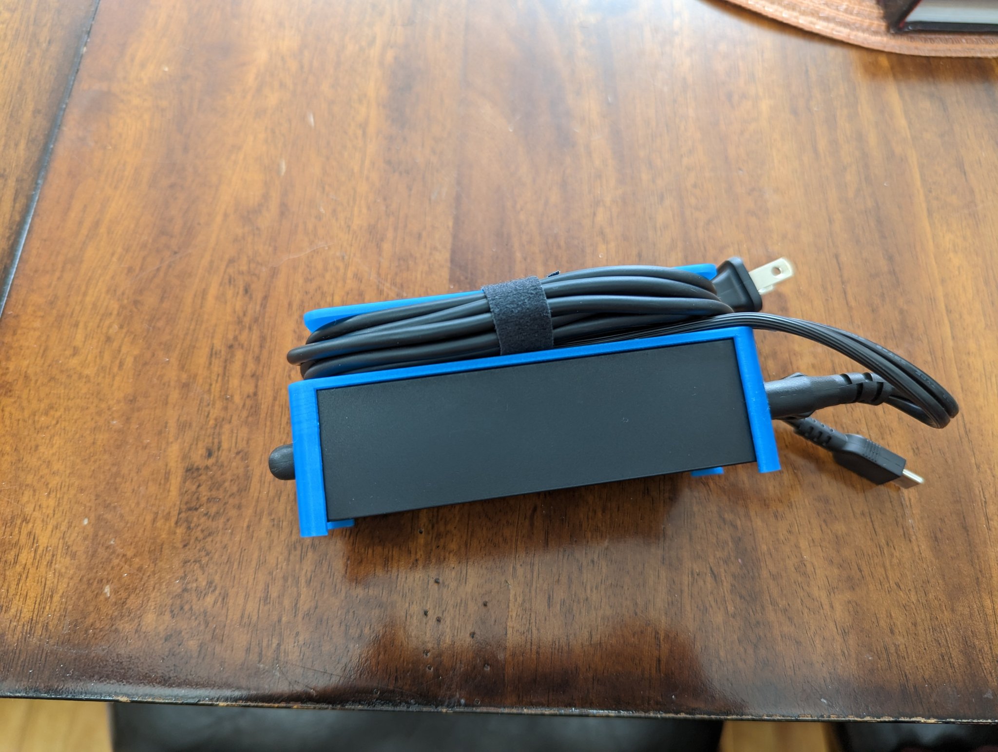 Cuộn dây quản lý cáp cho sạc Lenovo 65W