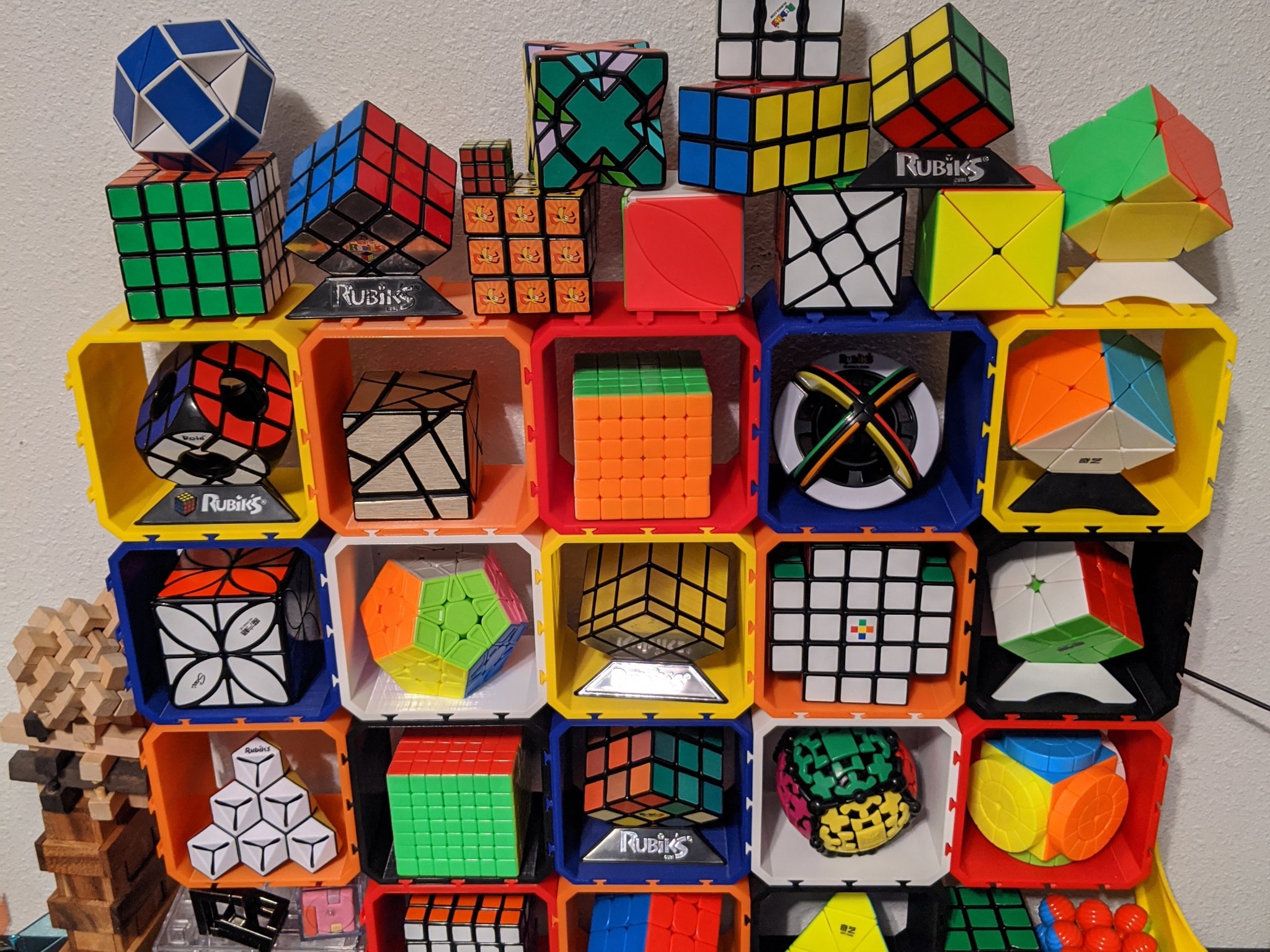 Hộp Trưng Bày Mô-đun (Modular Display Boxes)