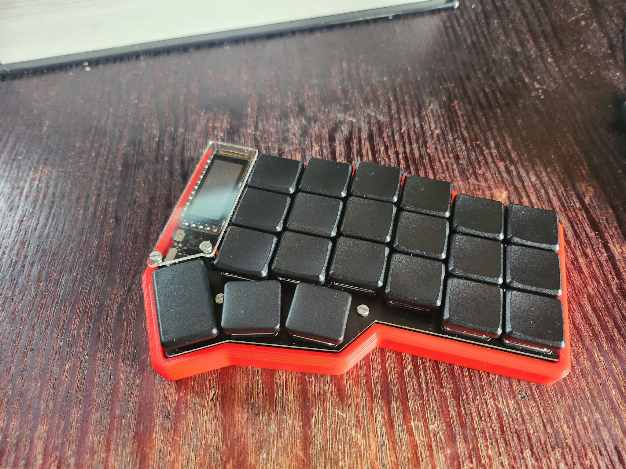 Tiêu đề Vỏ không dây Corne biến thể Typeractive Tóm tắt Bả