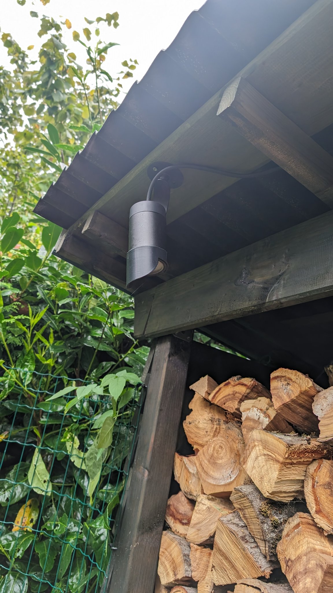 Tiêu đề Bóng râm Philips Hue Lily Lily Outdoor Spot Tổng hợp Bón