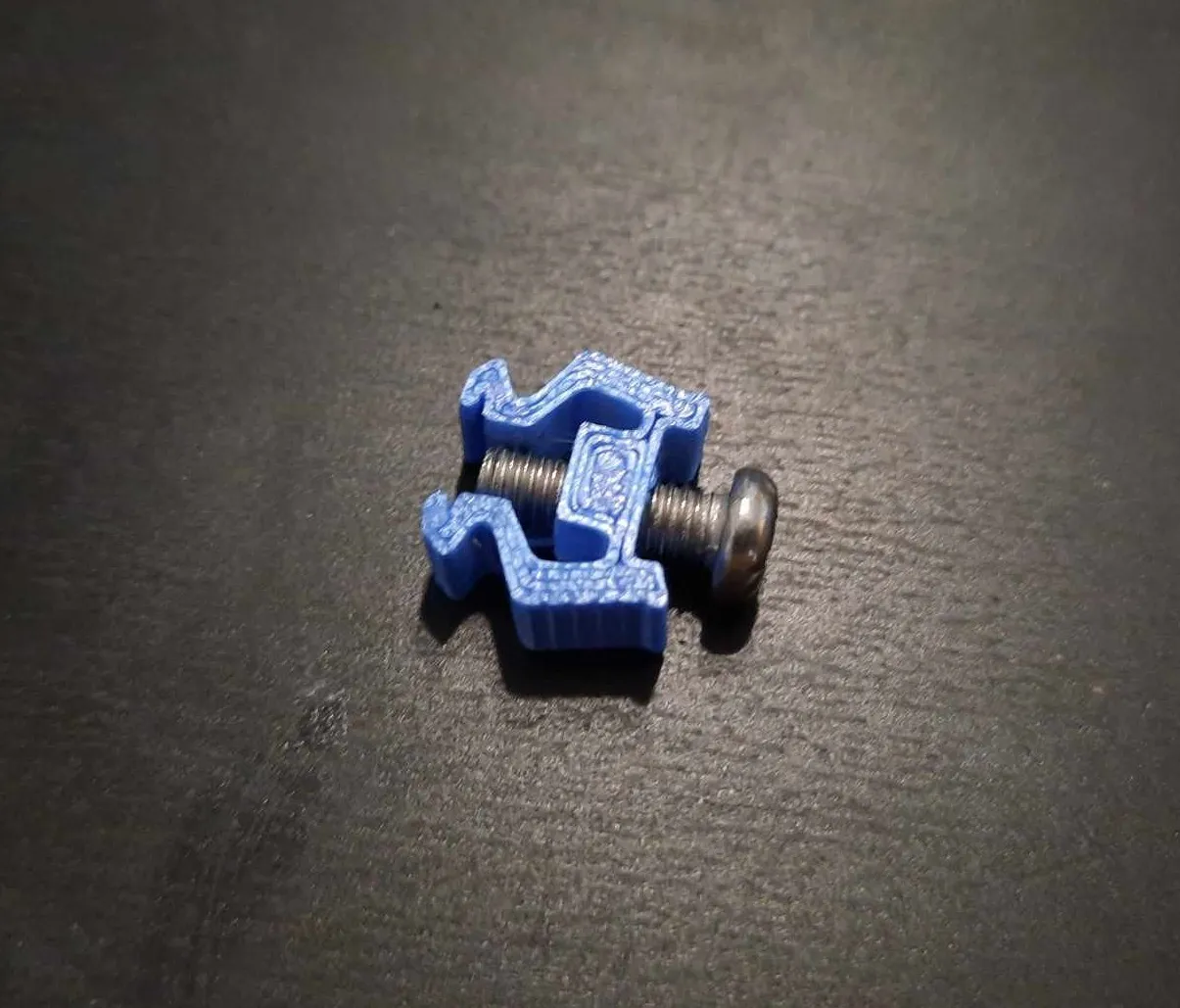 Tiêu đề Chốt neo M4 cho khung chữ V bằng nhôm ép đùn Tóm tắt