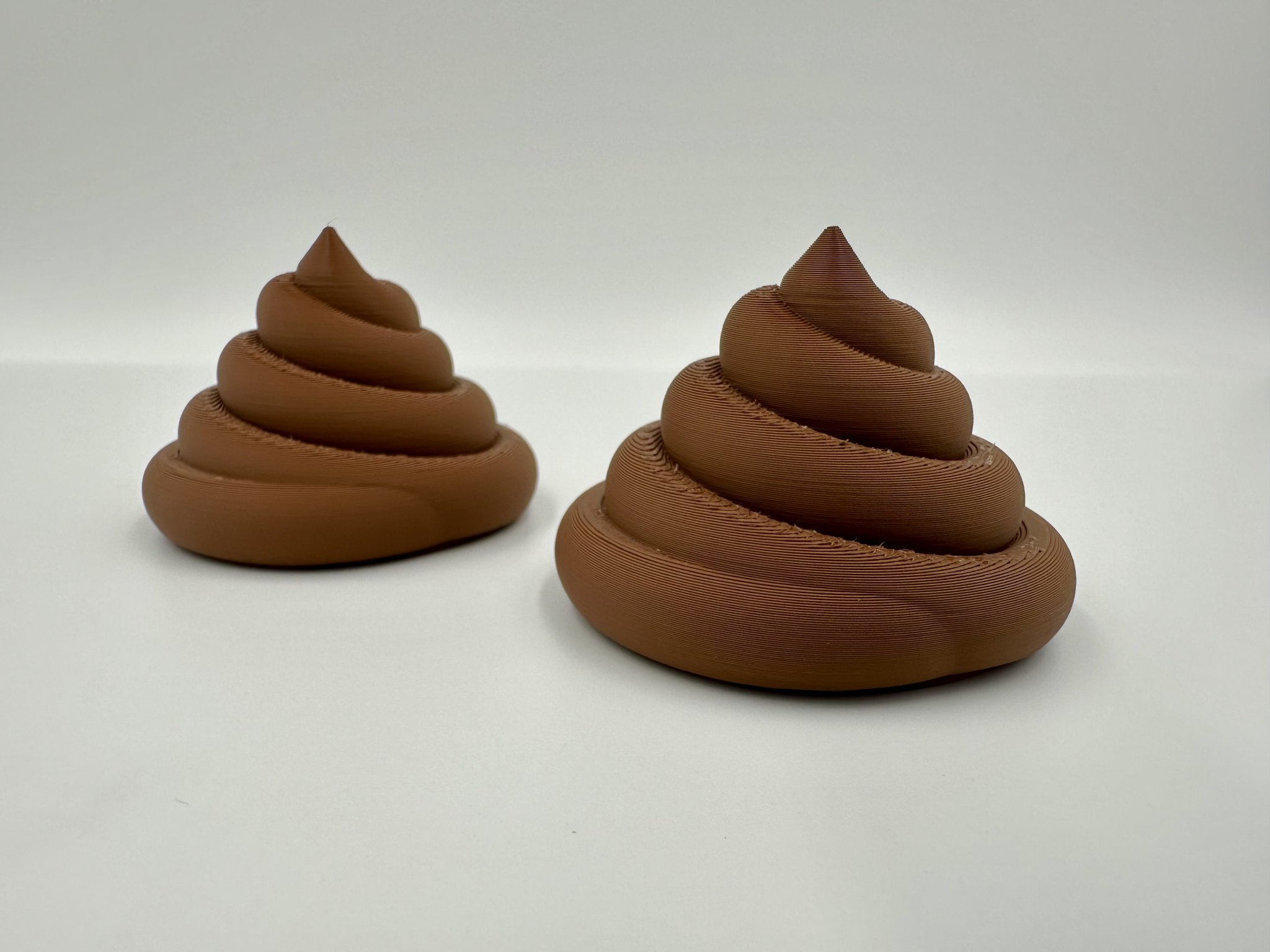 Băng đô 'Poop' phiên bản độc lạ