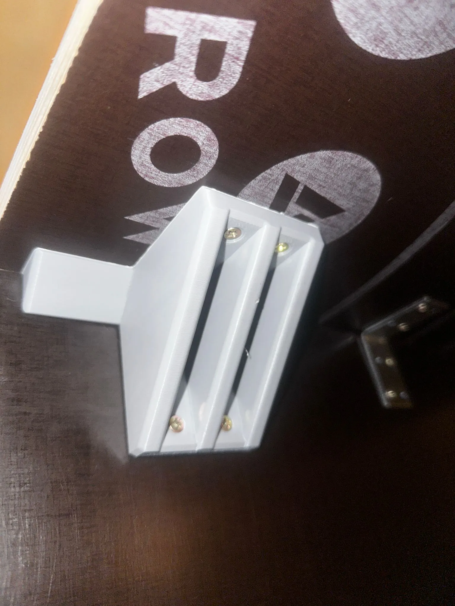 Tiêu đề Giá đỡ chữ L có giằng Có vít Tóm tắt Đây là giá