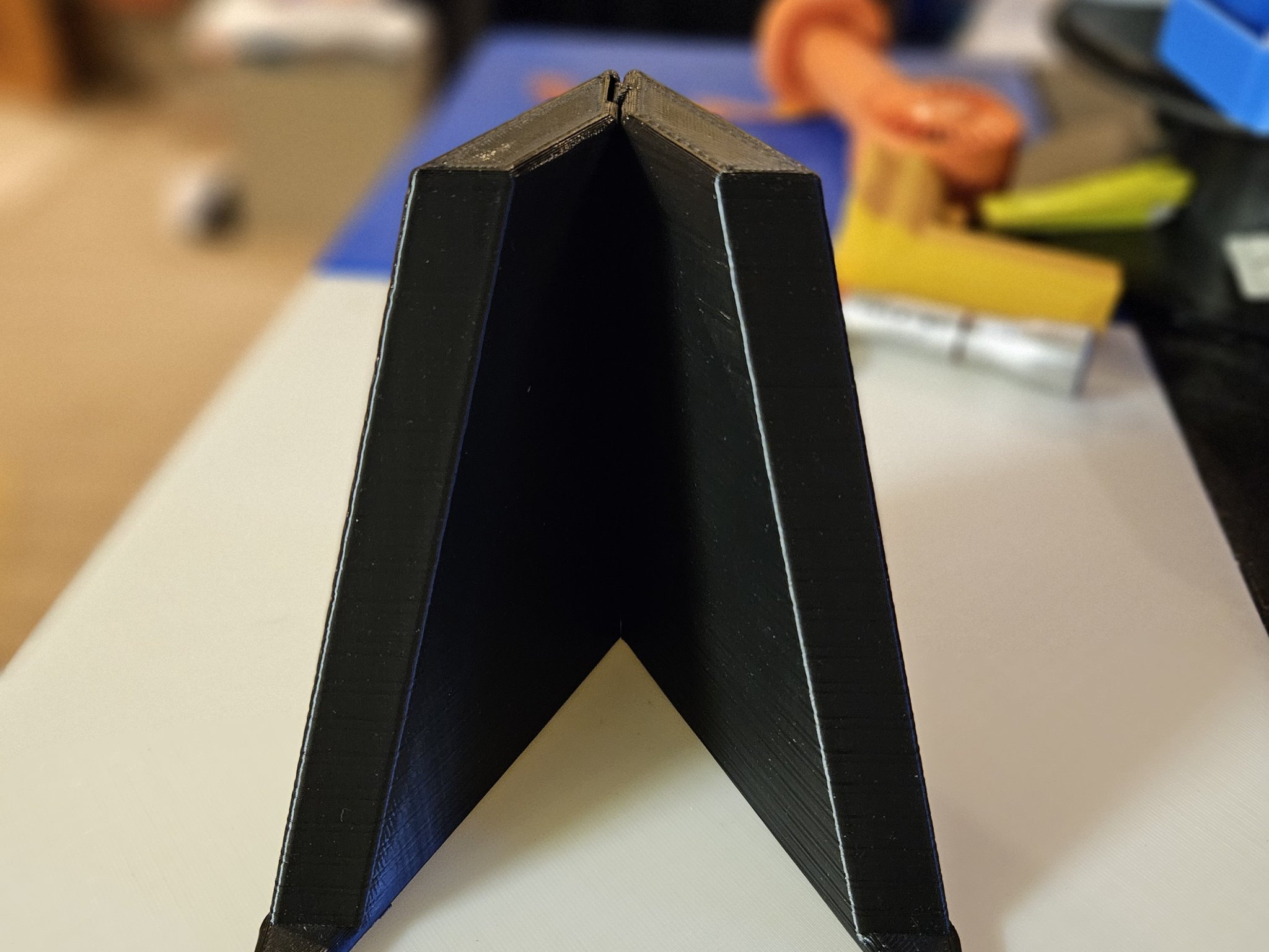 Tiêu đề ĐỨNG ĐIỆN THOẠI MÁY TÍNH BẢNG GẤP 2 MẢNH Tóm tắ