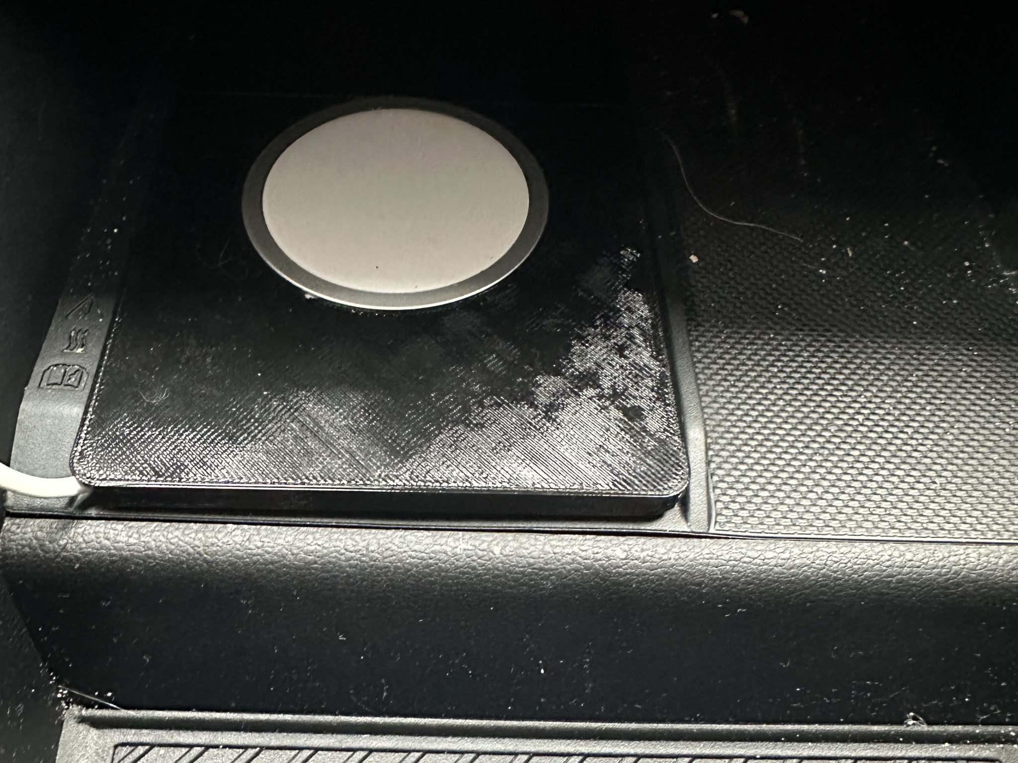 Tiêu đề IONIQ 5 MagSafe Mount - Middle Console Replacement Tóm tắt G