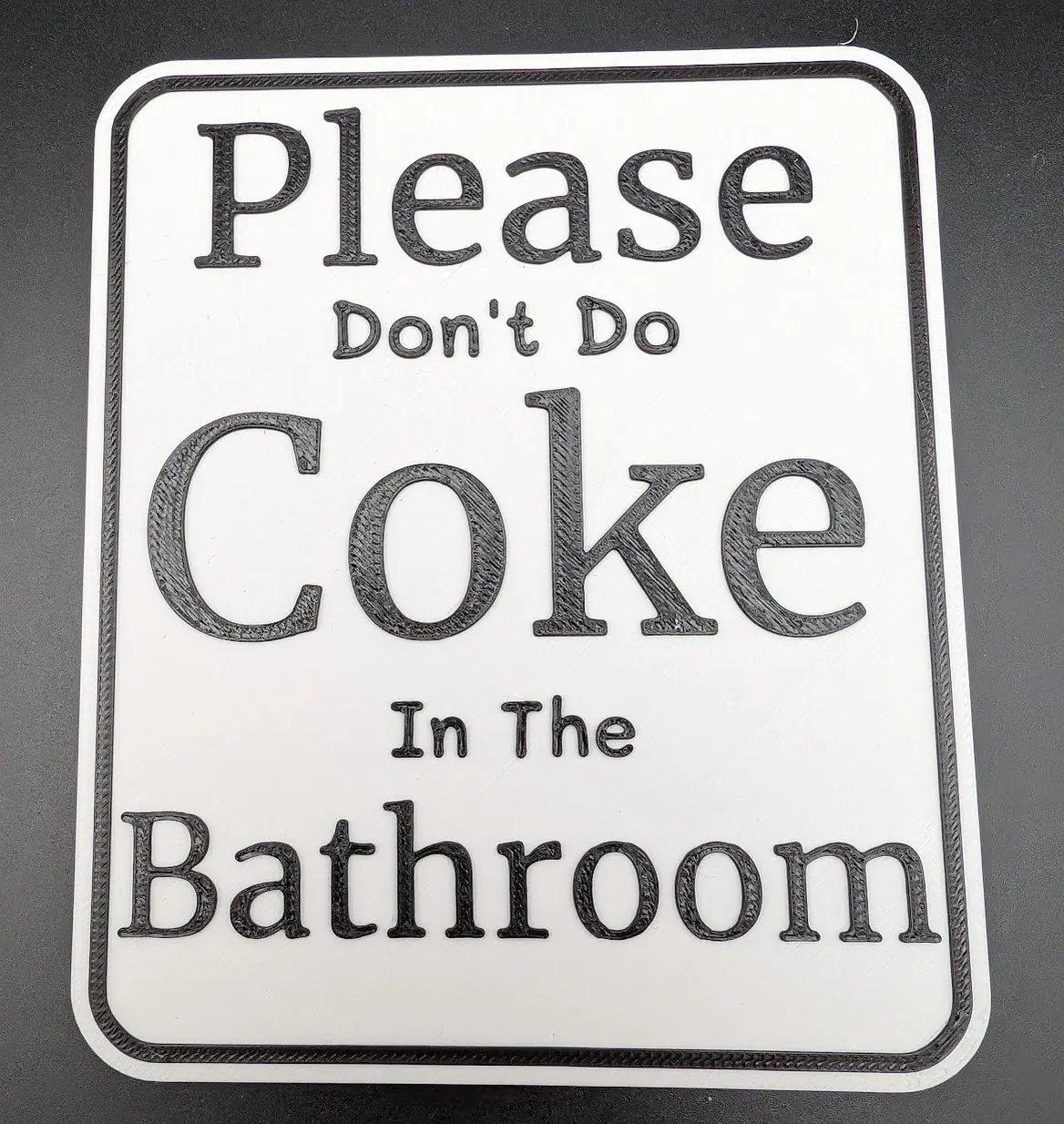 Tiêu đề Biển hiệu Đừng uống Coke trong phòng tắm Tóm tắt V