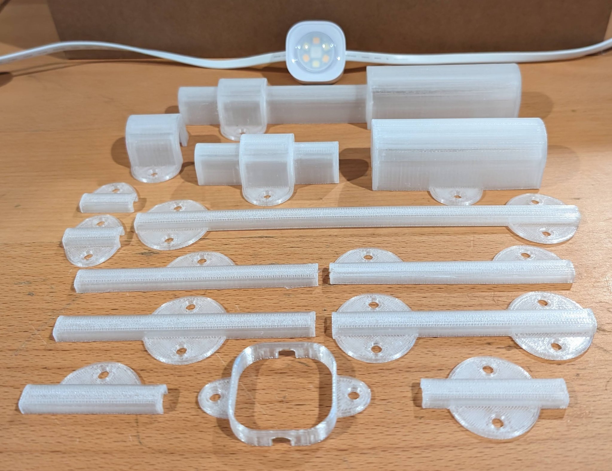 Bộ Giá Đỡ & Phụ Kiện Gắn Đèn Govee Permanent Outdoor Lights Pro