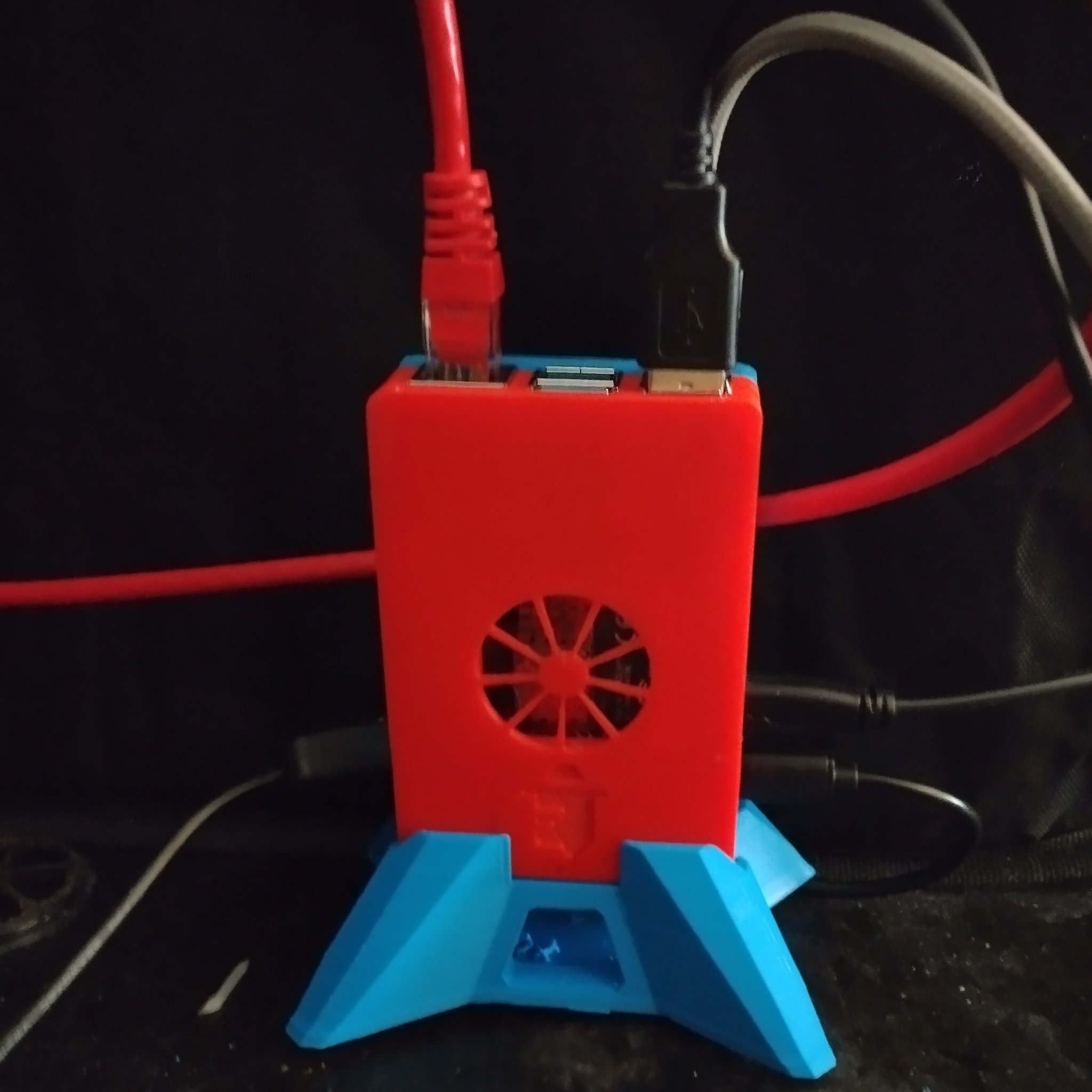 Vỏ Case Raspberry Pi 4B Dạng Tham Số (Quạt 30mm) Có Chân Đứng + Bộ Che Quạt