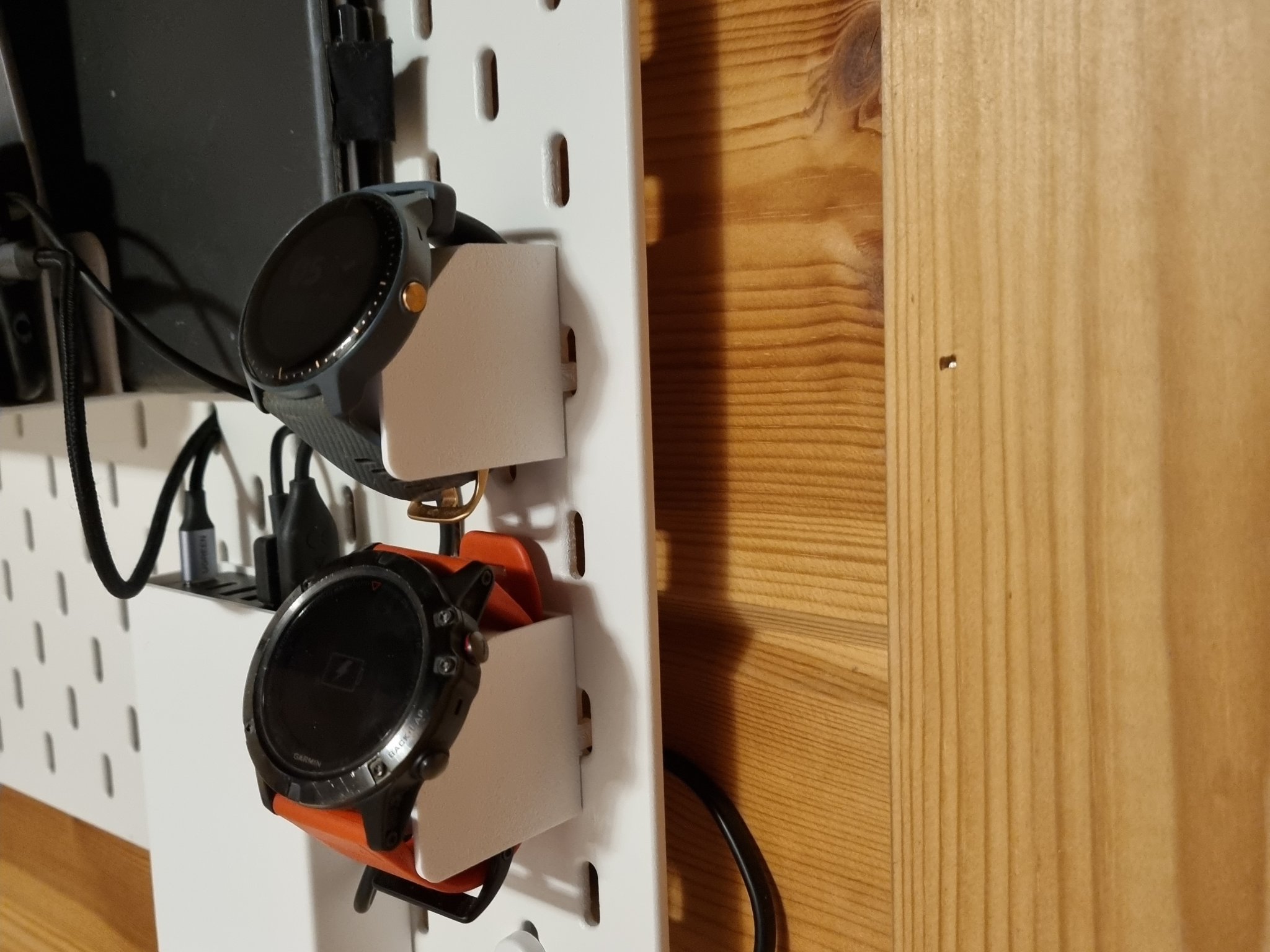 Skadis watch mount/holder