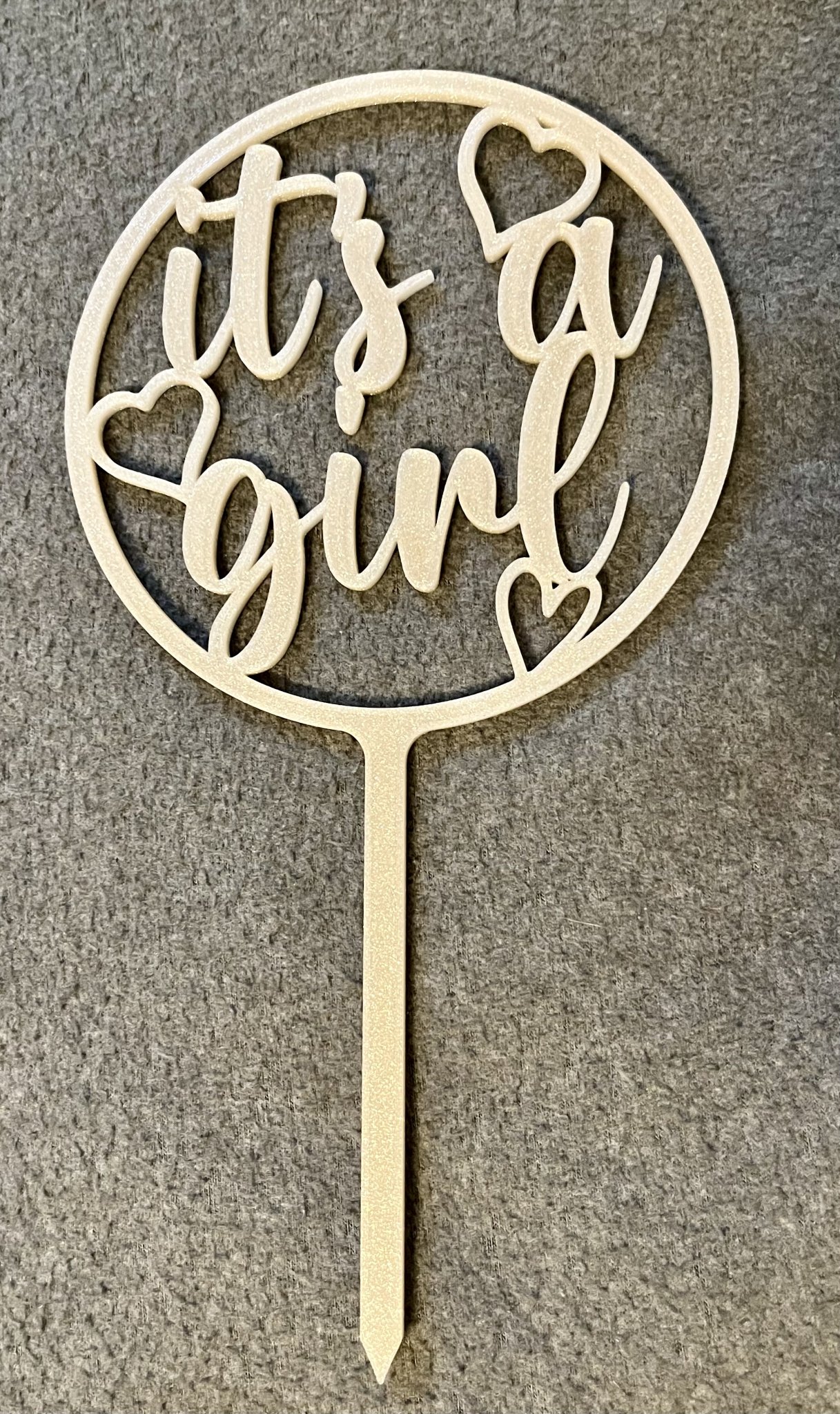 Tiêu đề Đó là một cô gái bánh topper Tóm tắt Một loại bán