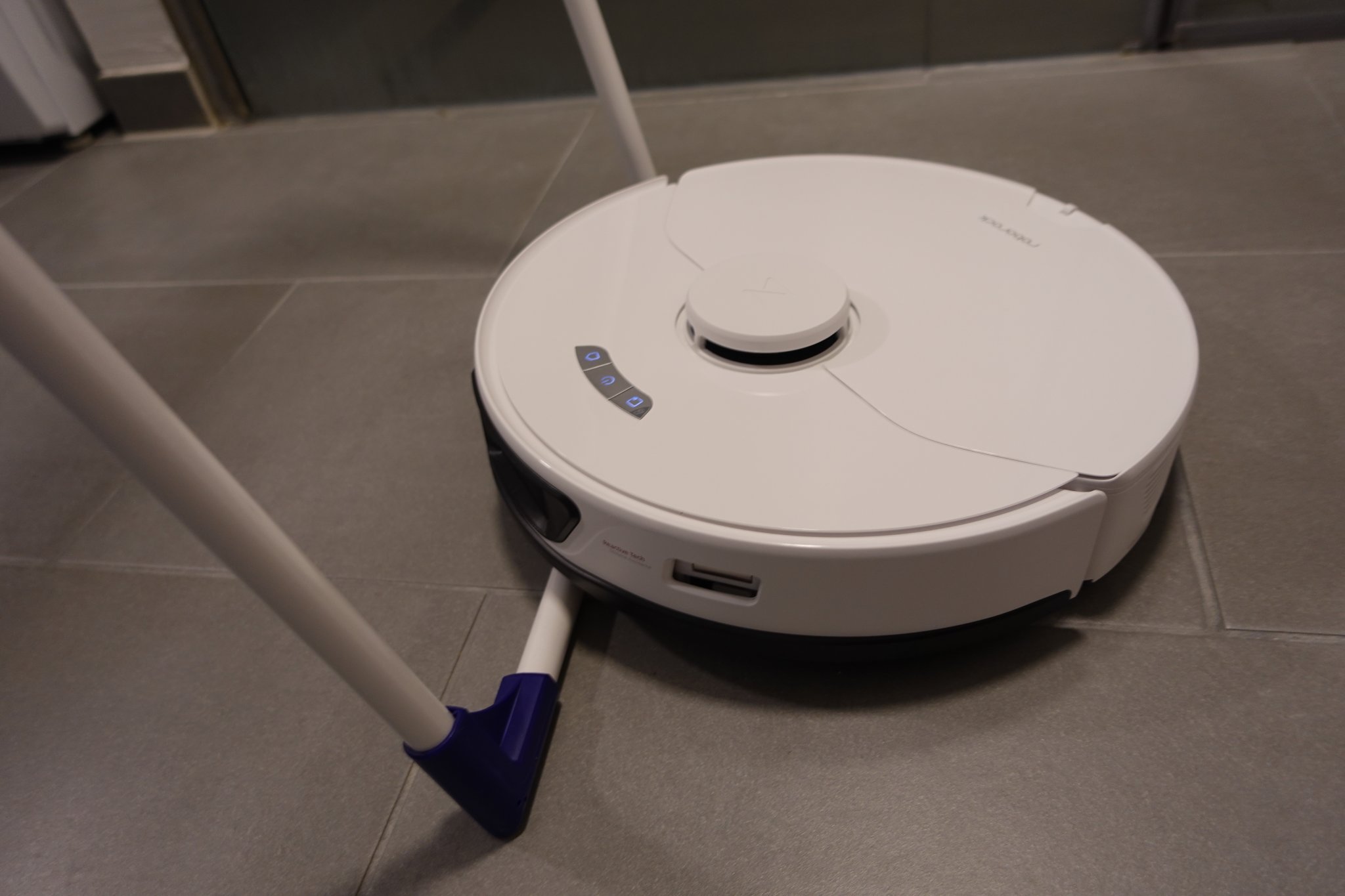 Tiêu đề Robostop Bot Stop máy hút bụi cho giá giặt Leifheit Pegasus