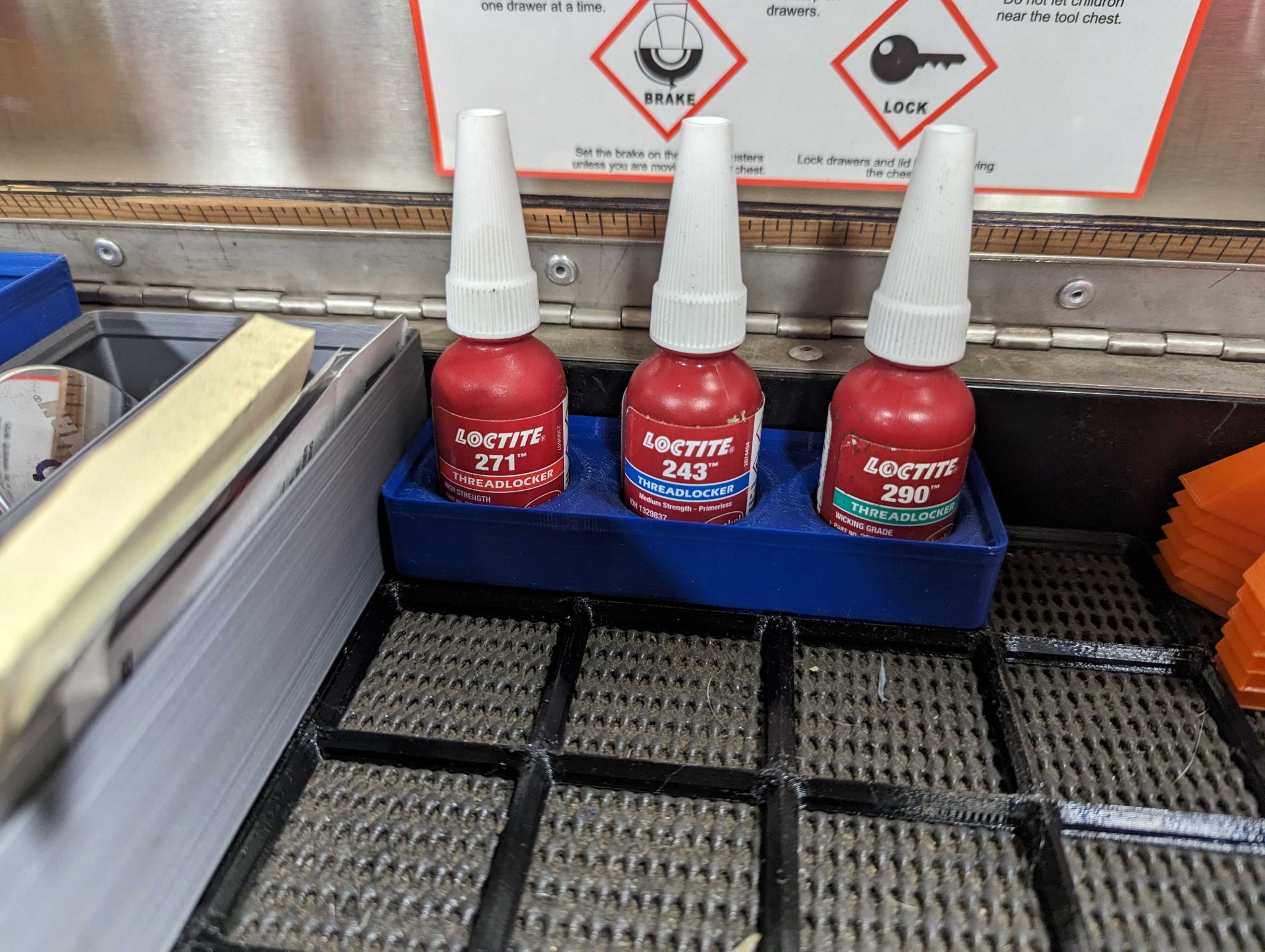 Kệ Đựng Chai Loctite 34oz cho Gridfinity 1, 2, và 3