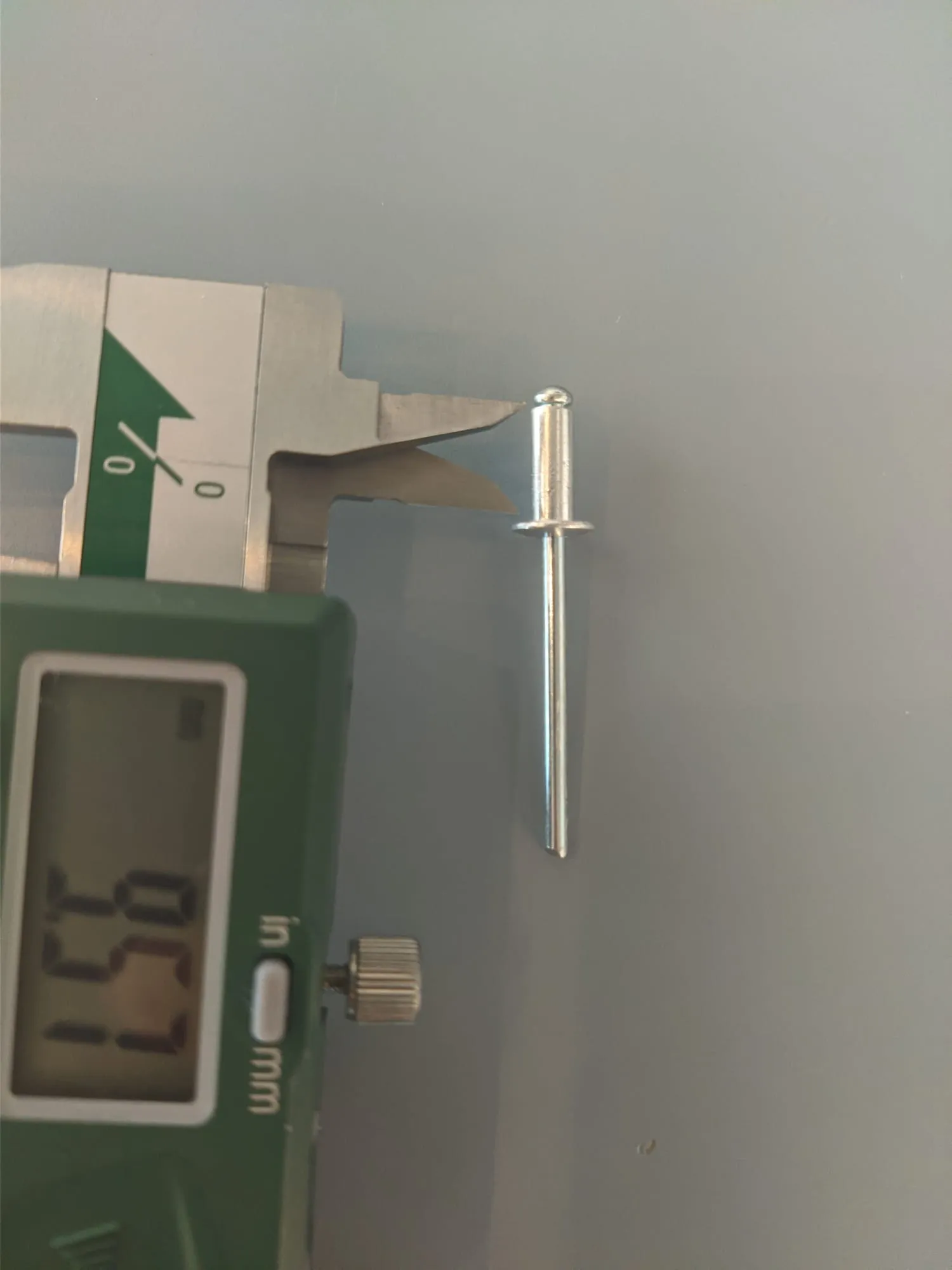 Tiêu đề Bộ chuyển đổi phích cắm xe IDF Tóm tắt Phát triển