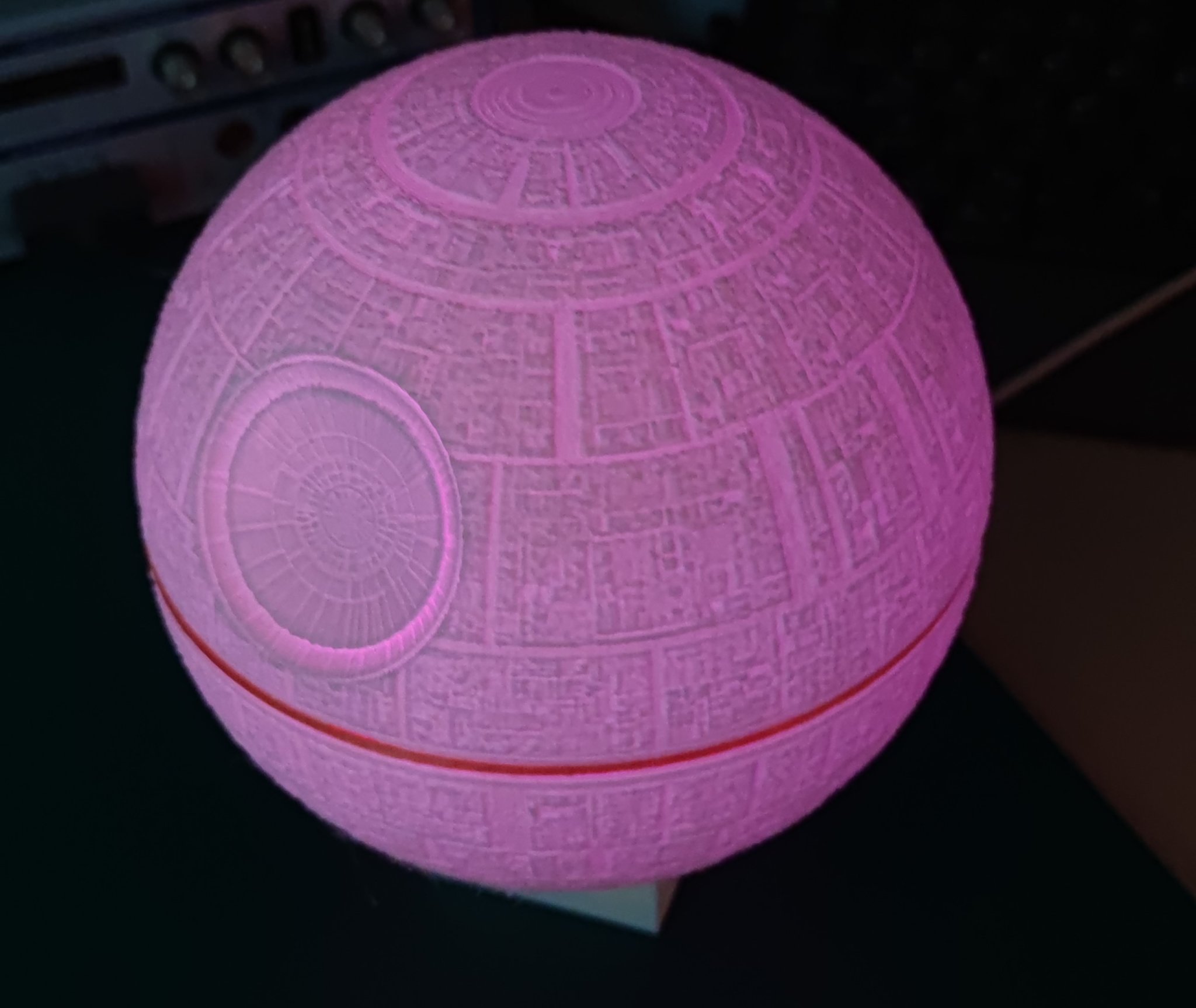 Tiêu đề Đèn bàn Death Star Tóm tắt Star Wars Death Star dưới dạ