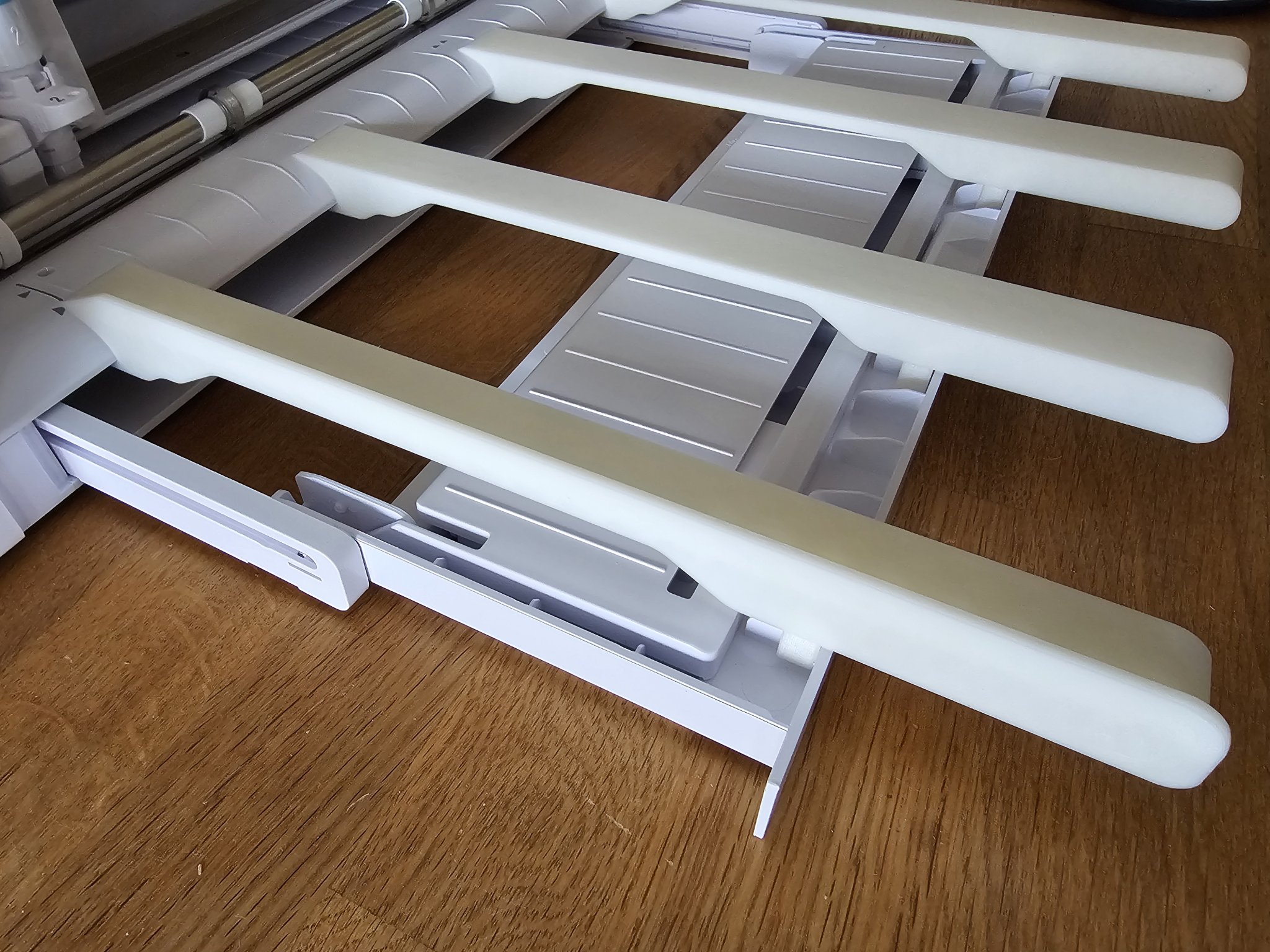 Tiêu đề Ray đỡ cho thảm cắt Silhouette Cameo 4 Tóm tắt Ray kẹ