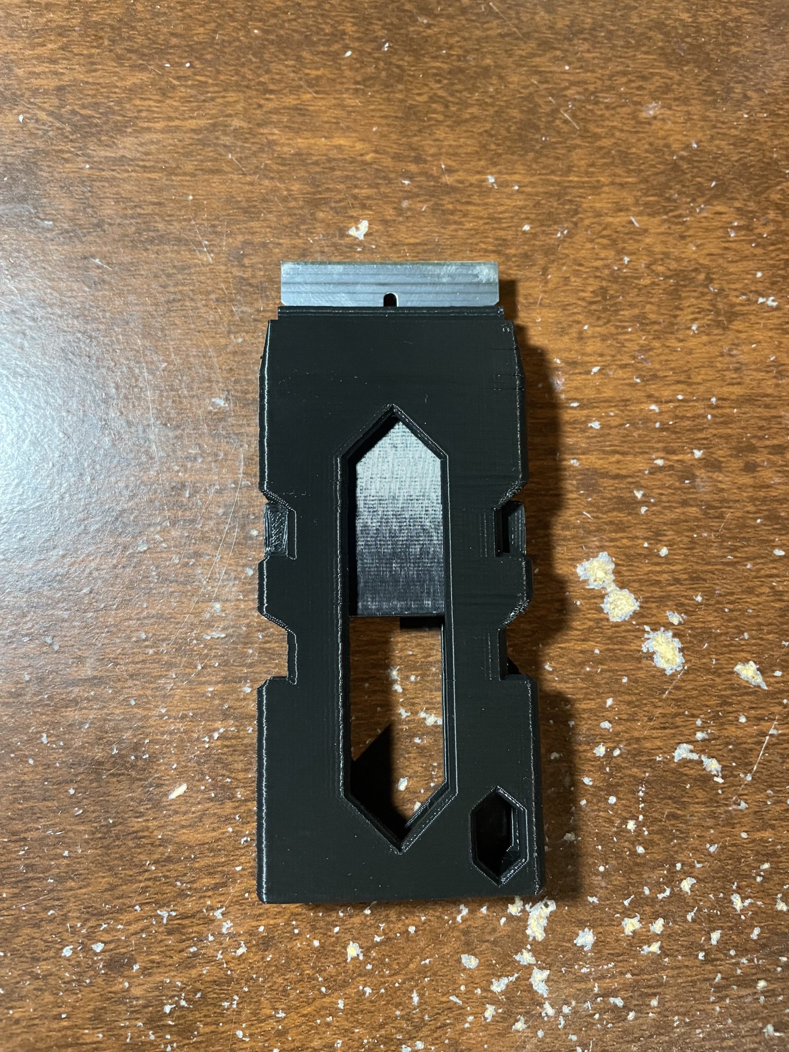 Tiêu đề Máy cạo có thể thu vào Tóm tắt Một dụng cụ cạo