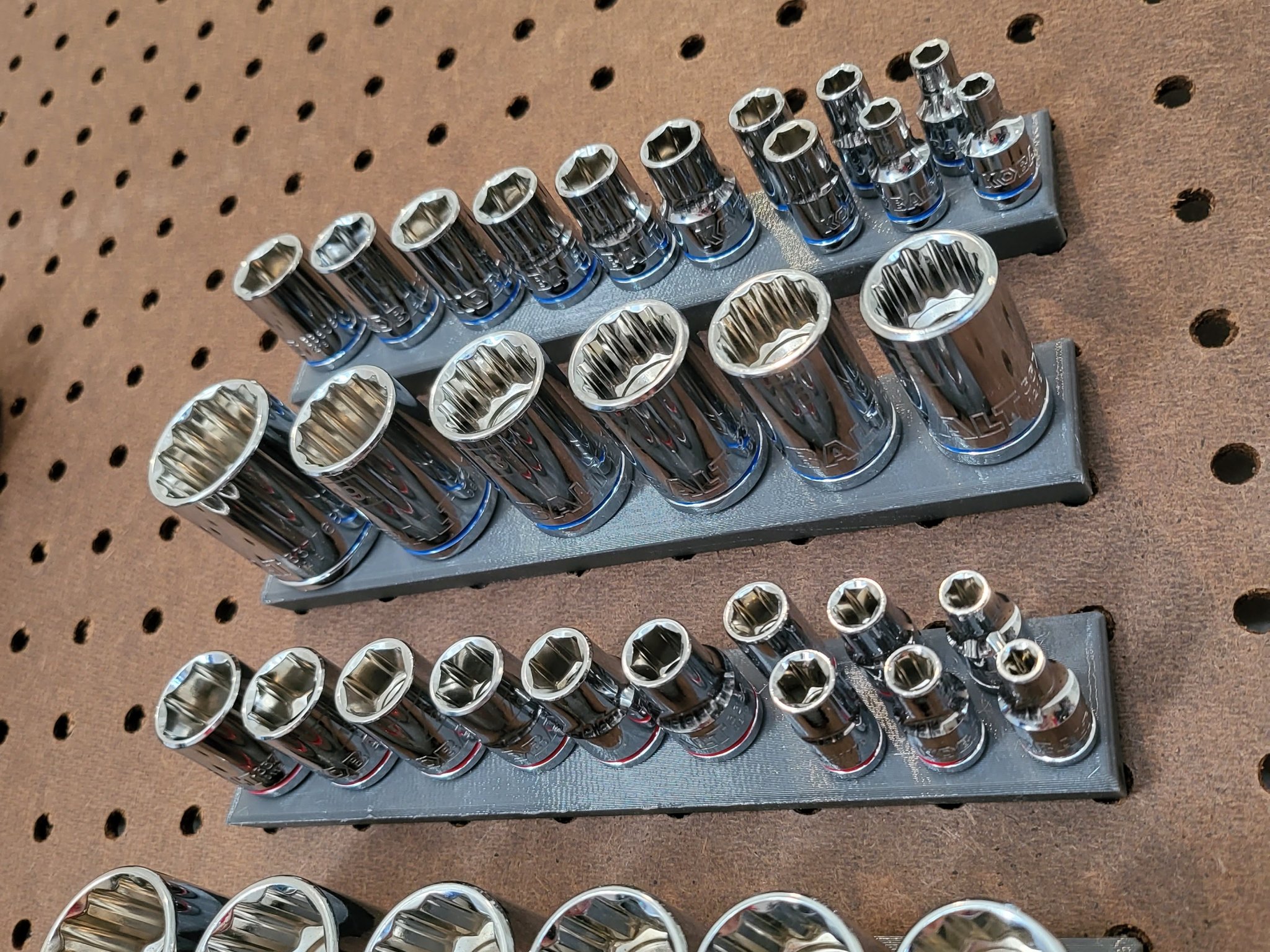 Tiêu đề Giá đỡ ổ cắm bảng ghim Tóm tắt Không có giá đỡ