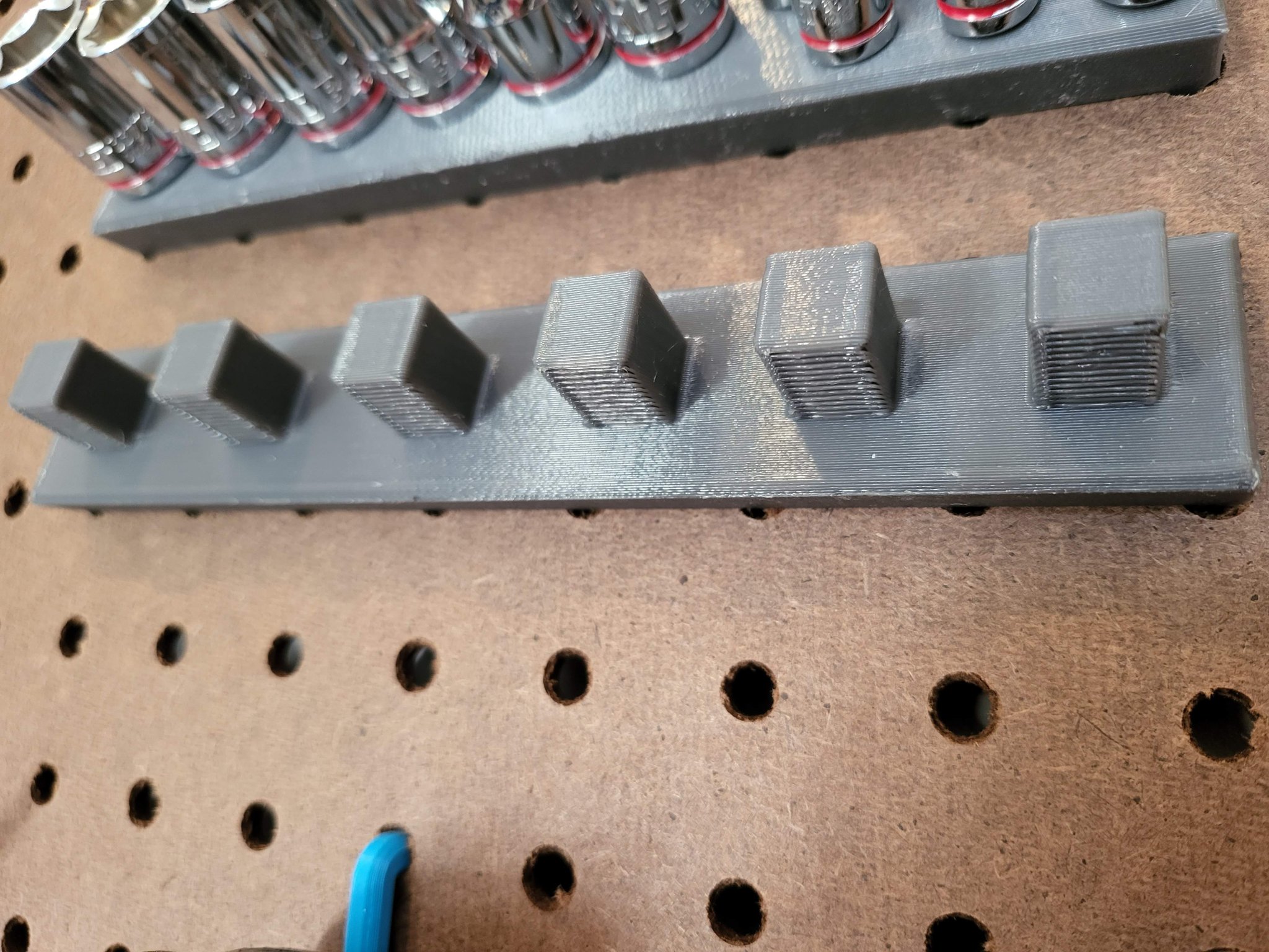 Tiêu đề Giá đỡ ổ cắm bảng ghim Tóm tắt Không có giá đỡ