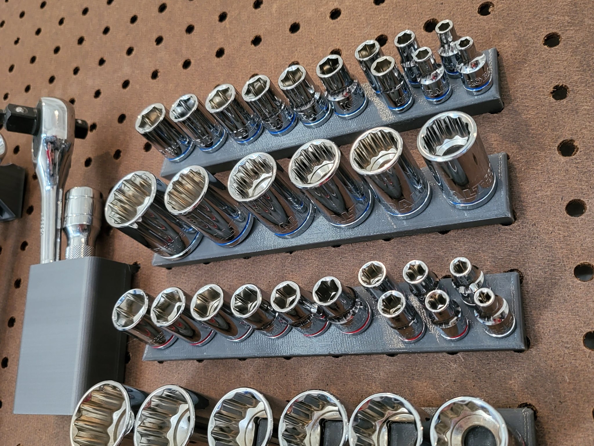 Tiêu đề Giá đỡ ổ cắm bảng ghim Tóm tắt Không có giá đỡ