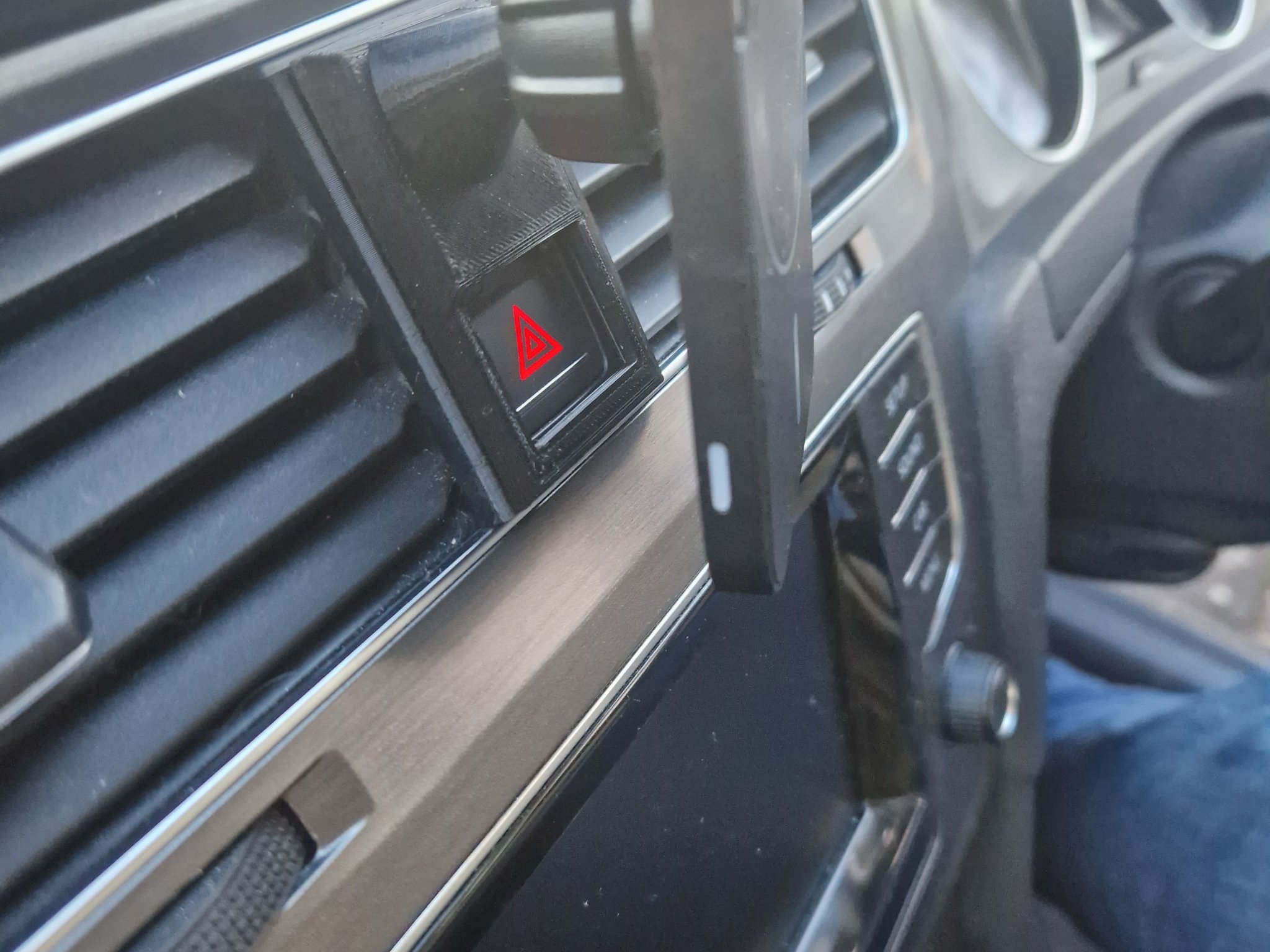 Tiêu đề Giá đỡ điện thoại Volkswagen Tổng kết Cho phép gắ