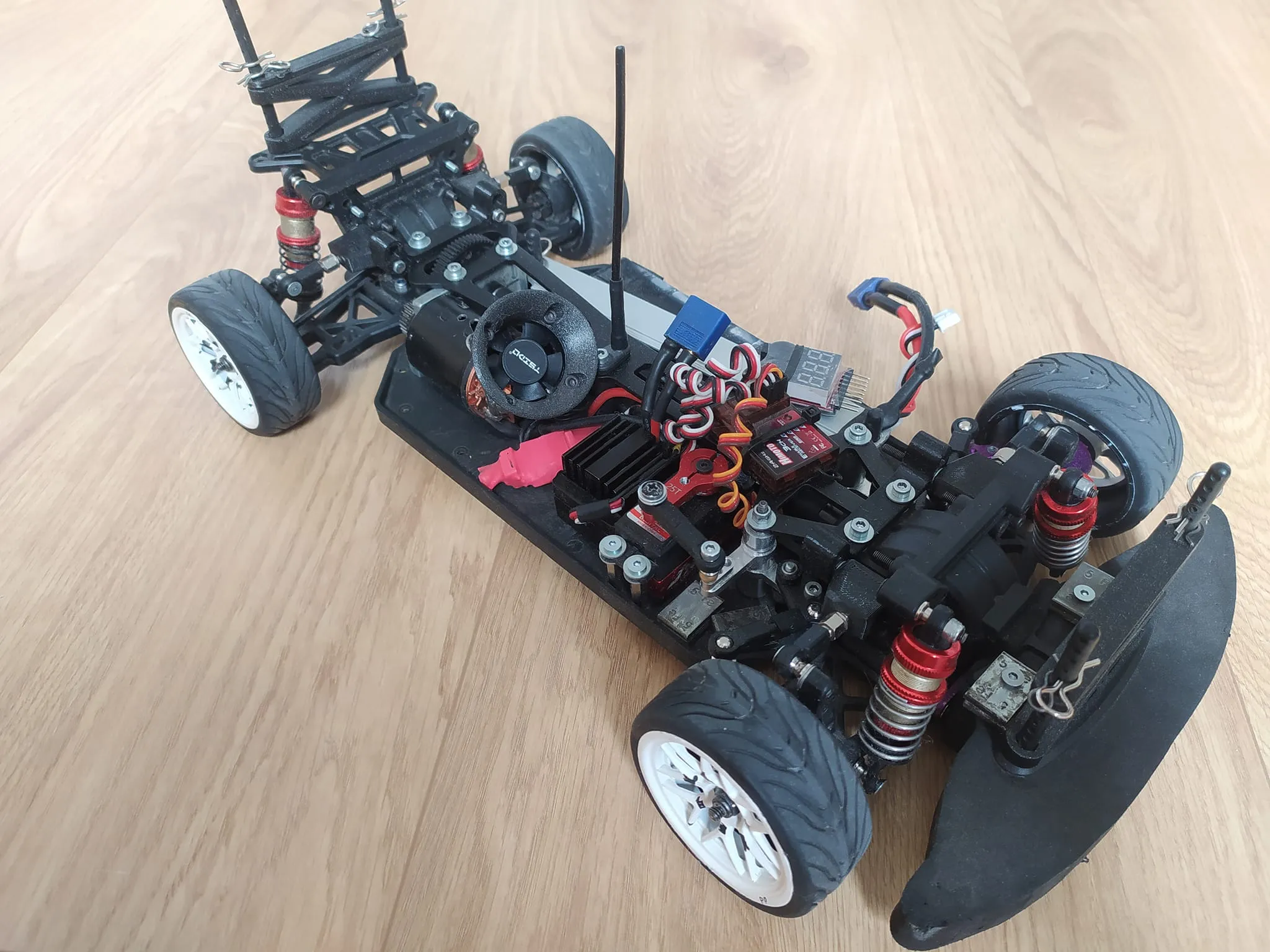 Maverick Strada TC DC HSP FlyingFish 1/10 body post brace touring car