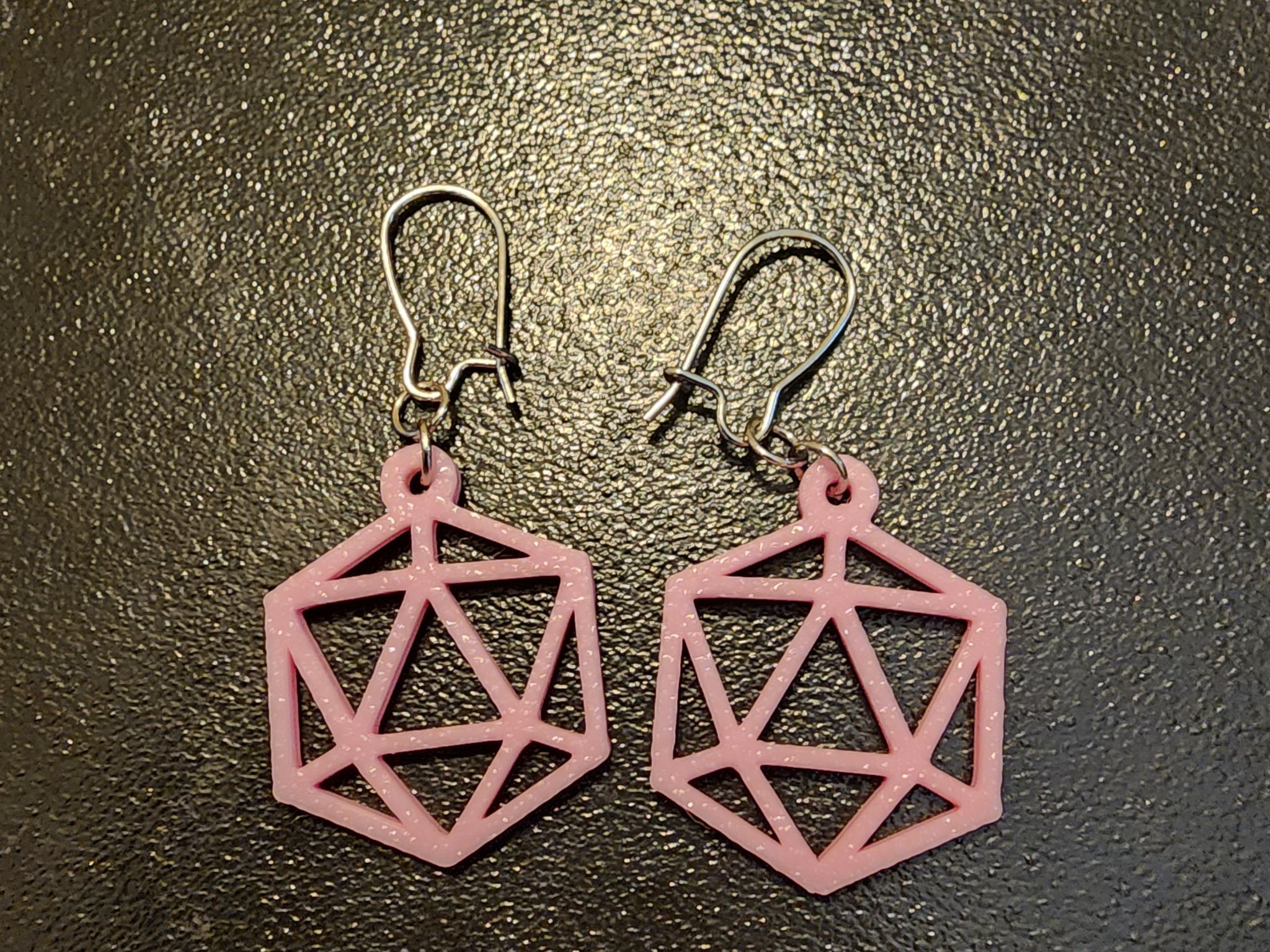 Bông Tai Xúc Xắc D20