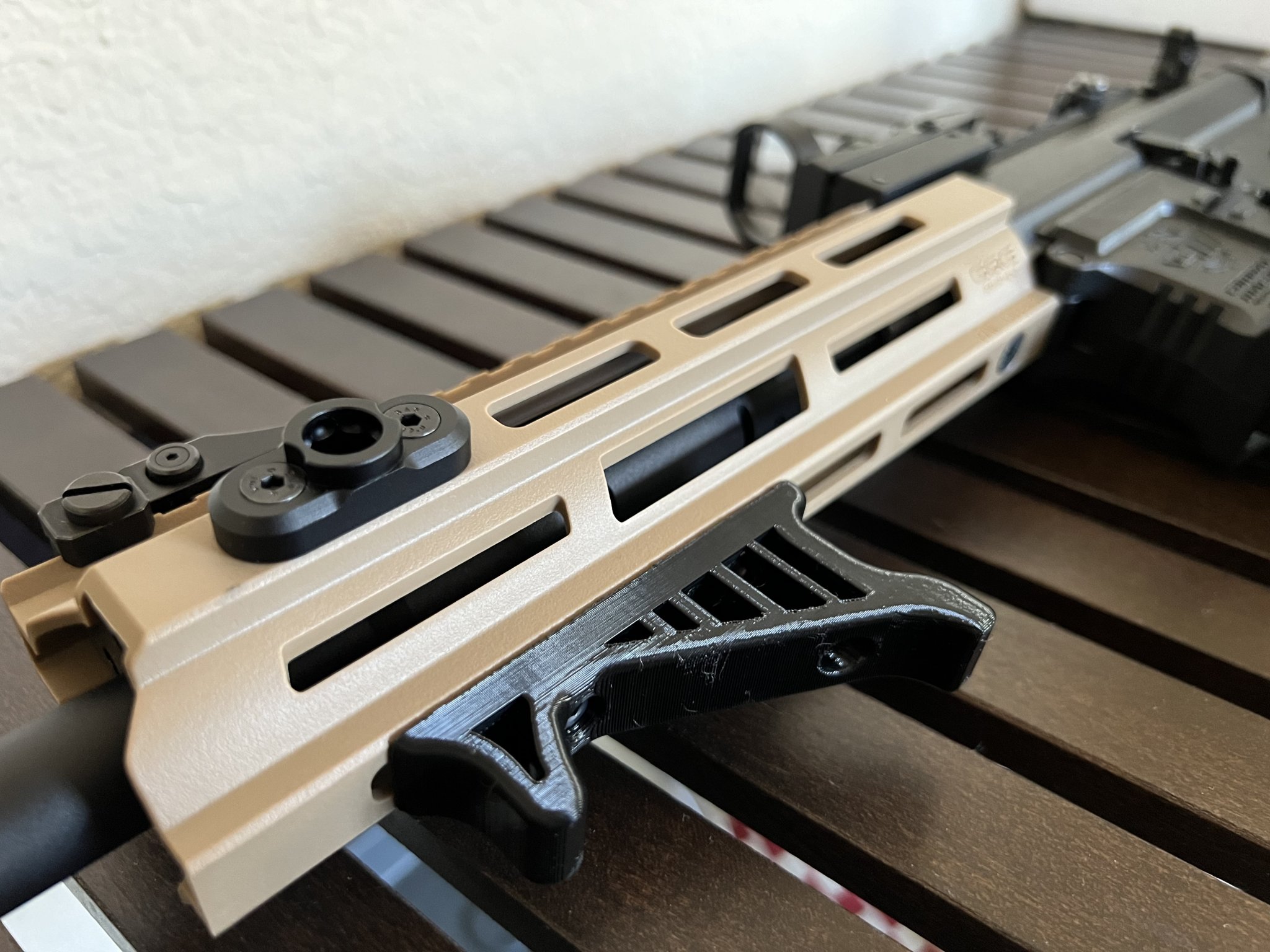 Tiêu đề AR15 M-LOK Airsoft Foregrip for Rifle Tóm tắt Tôi cần cầm