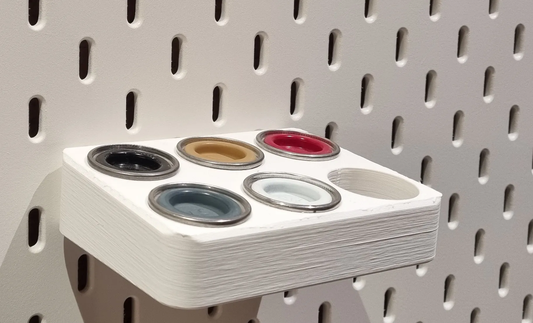 Skadis Revell email paint can holder