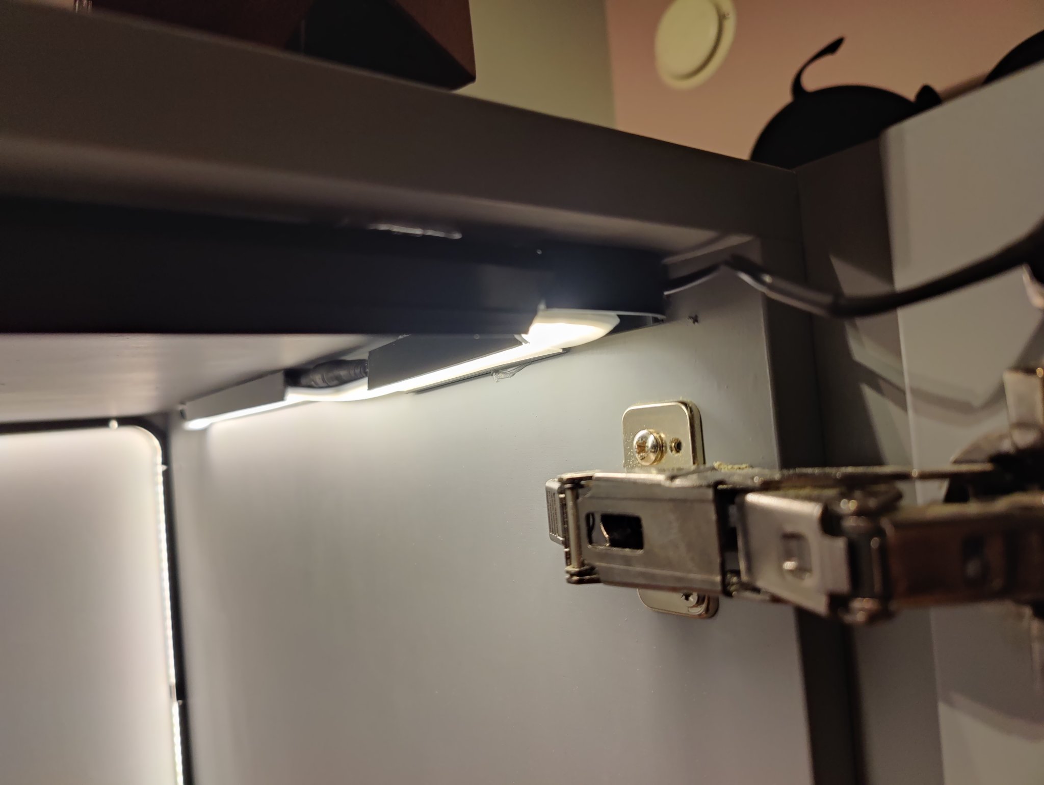 LED strip mount and diffuser