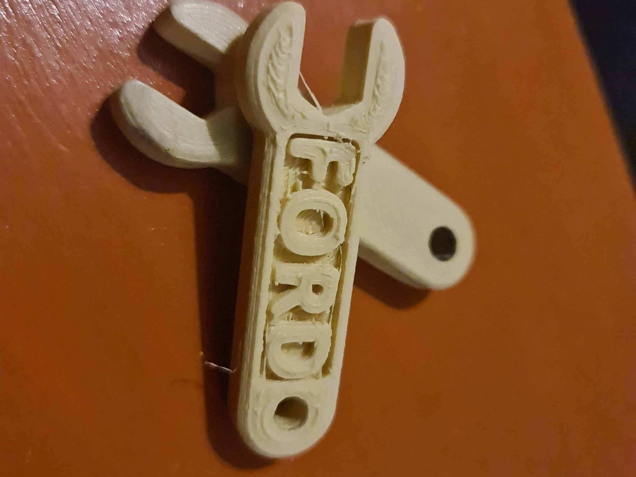 Tiêu đề Móc khóa cờ lê Ford 10 mm Tóm tắt Sở hữu một chiế