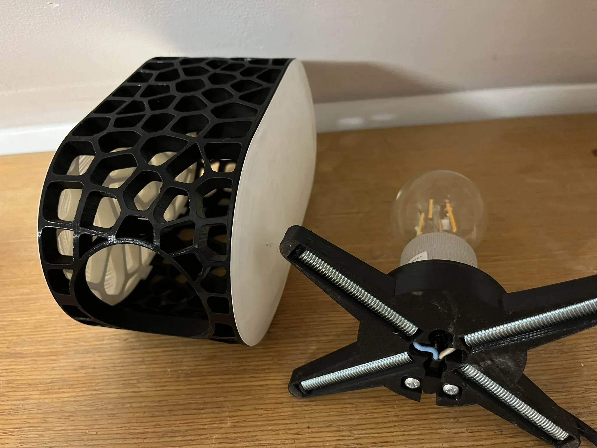 Tiêu đề Đèn bàn Voronoi E27 Tổng hợp Đèn bàn cho bóng đèn LE