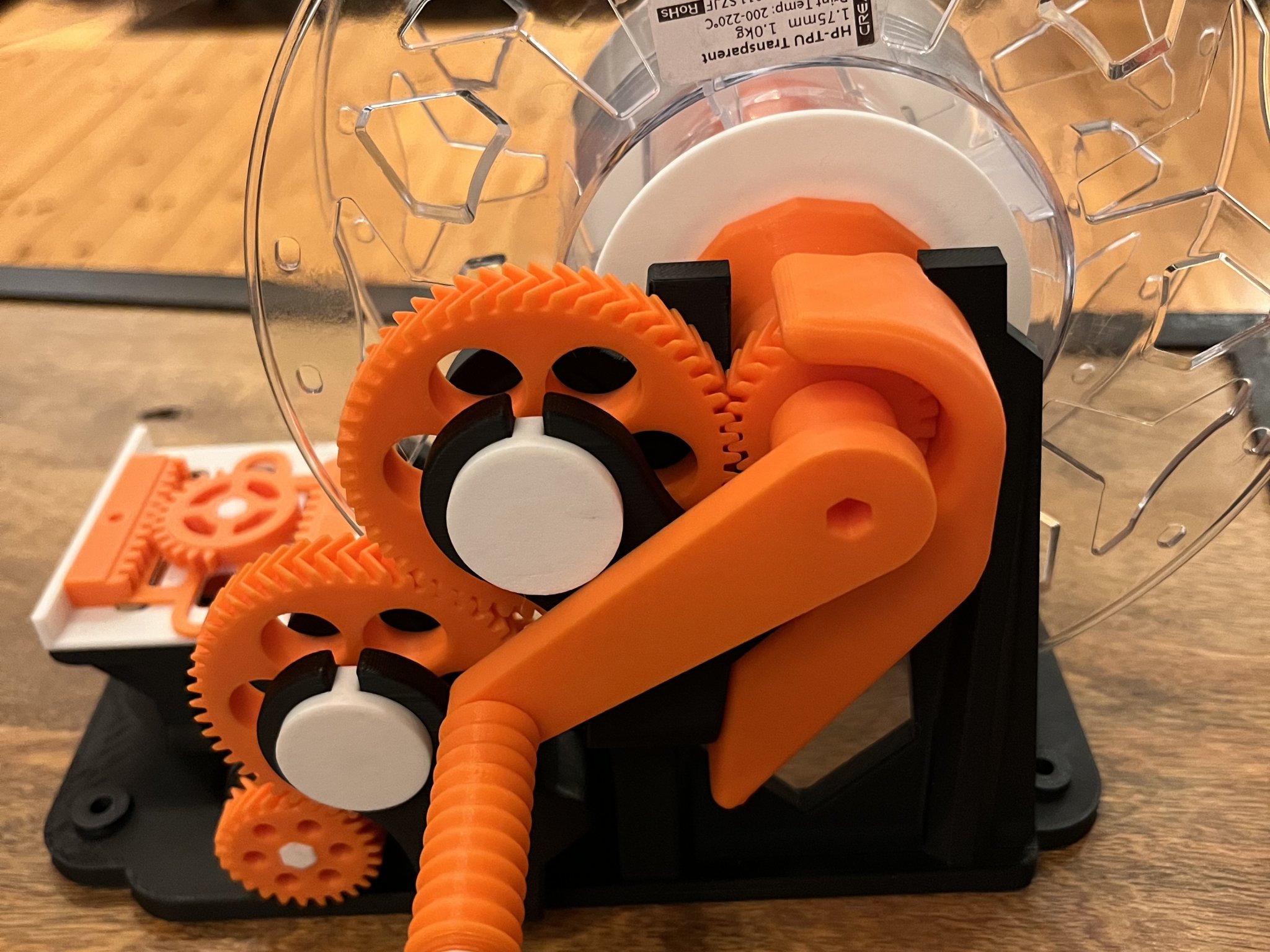 Khóa trục cuộn dây cho bản Remix Spool Winder của Damian