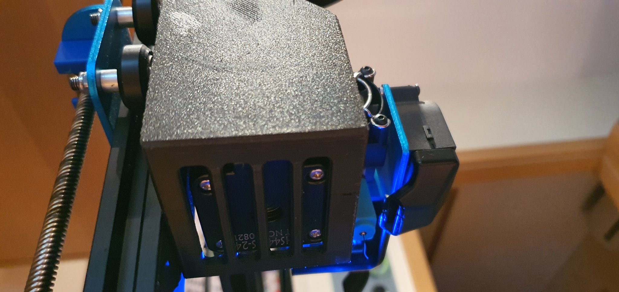 Tiêu đề Che trục x ARTILLERY SIDEWINDER X1 bằng dây cáp bảo vệ -