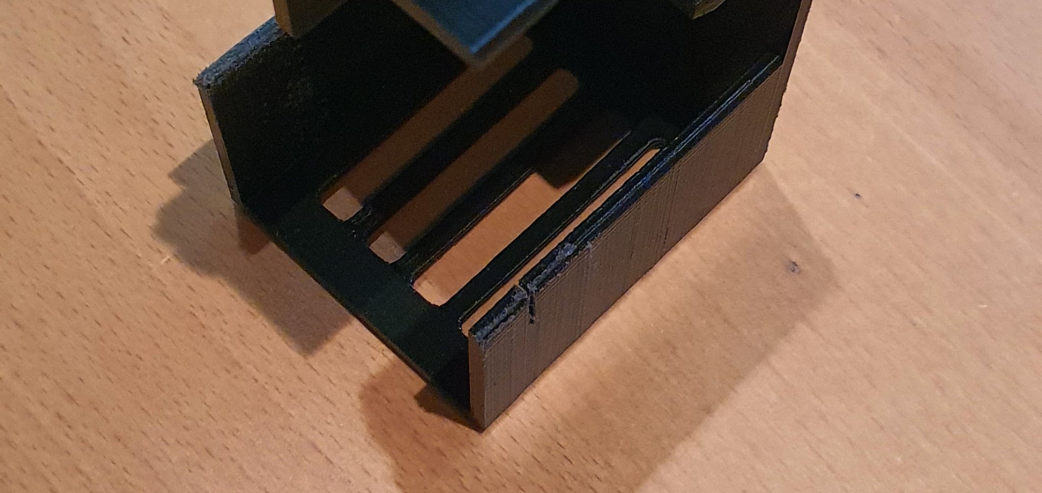 Tiêu đề Che trục x ARTILLERY SIDEWINDER X1 bằng dây cáp bảo vệ -