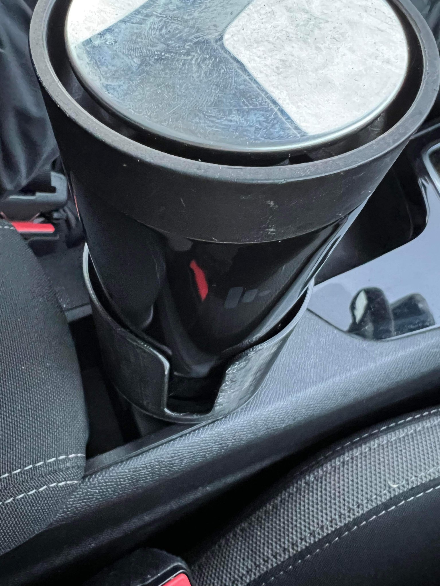 Giá Đỡ Ly Cho Xe Peugeot