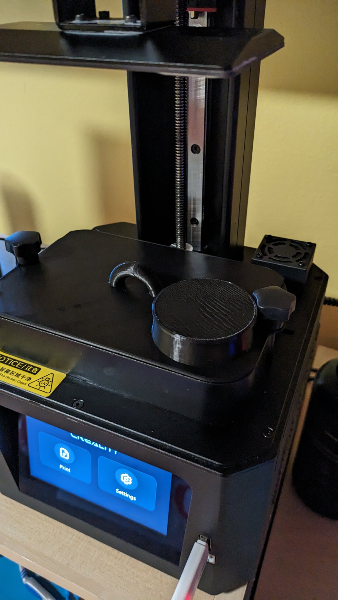 Tiêu đề Vỏ và đế lót thùng nhựa Creality Halot ONE Tóm tắt N