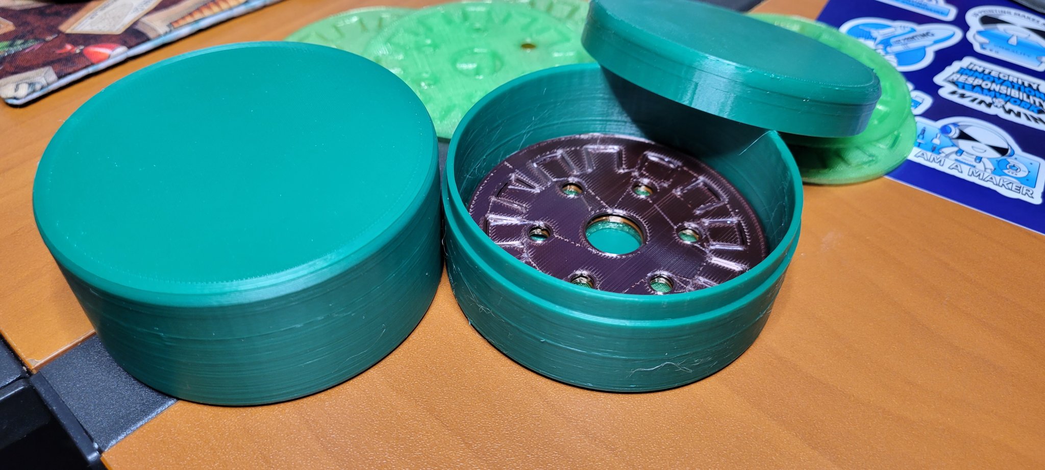 Tiêu đề Hộp tròn có nắp Tóm tắt Hộp tròn 3 inch vừa vặn v