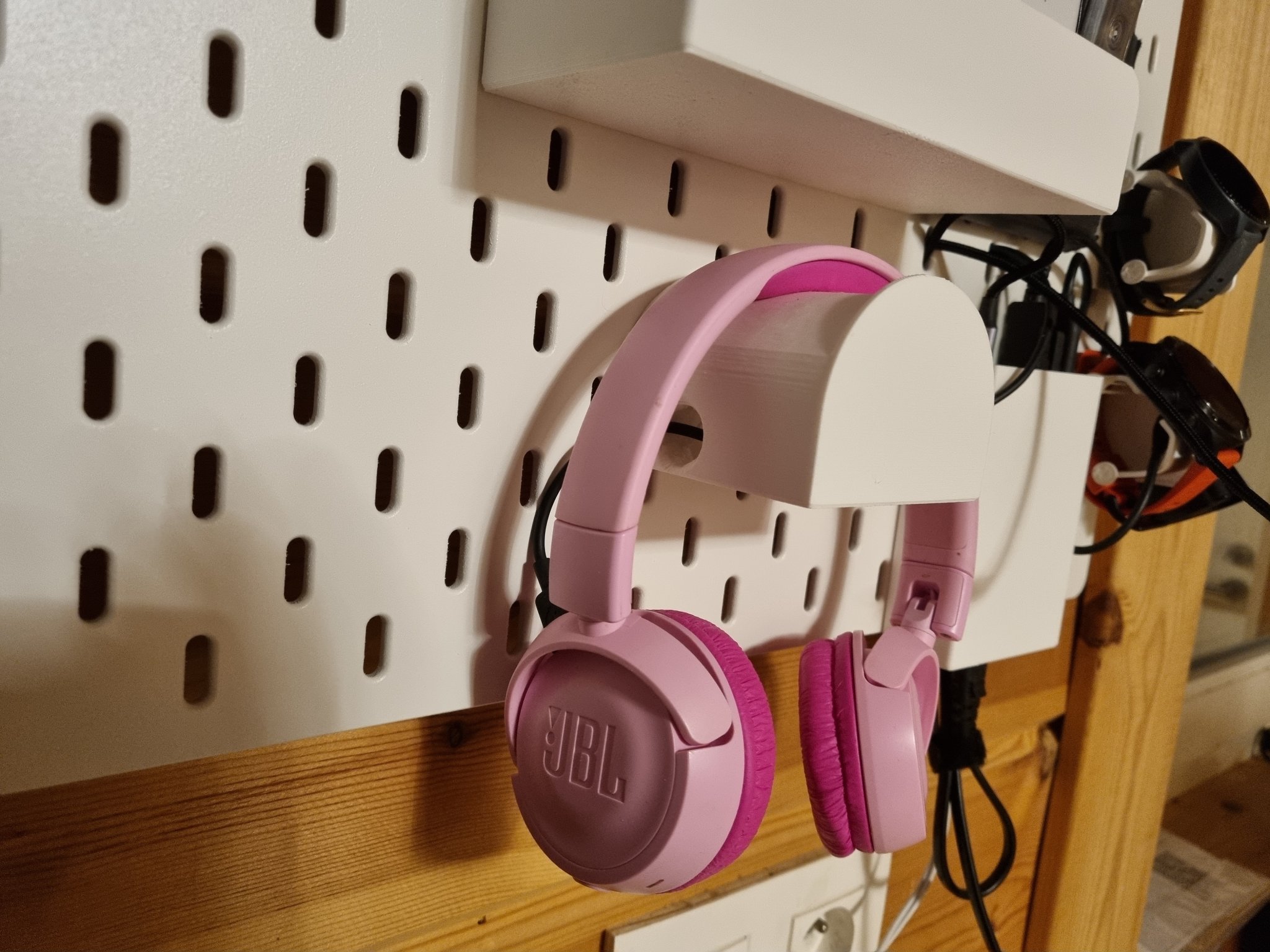 Tiêu đề Giá đỡ tai nghe Skadis có dây cáp xuyên qua Tổng hợp