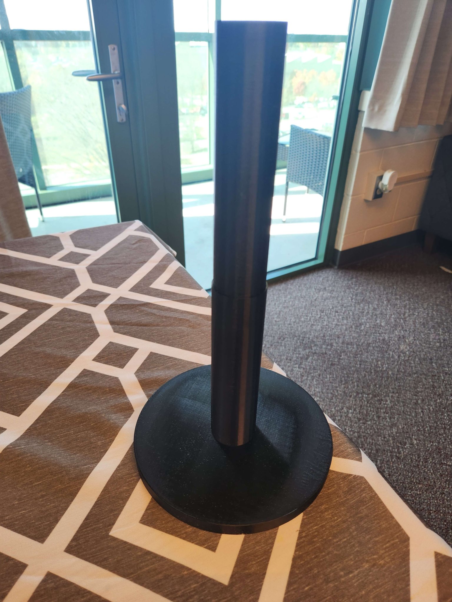 Giá Đỡ Khăn Giấy Đơn Giản