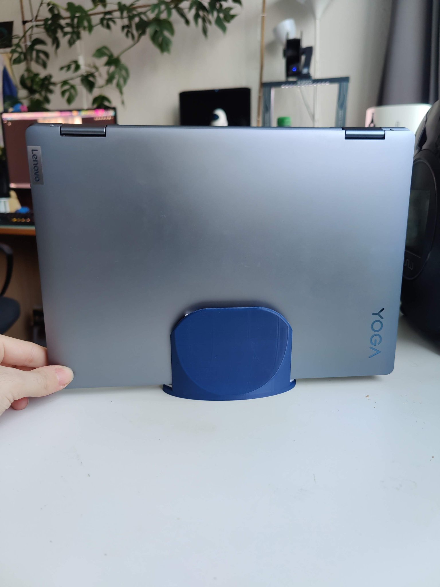 Tiêu đề Đế Laptop dạng đứng Tóm tắt Chân đế tiết kiệm