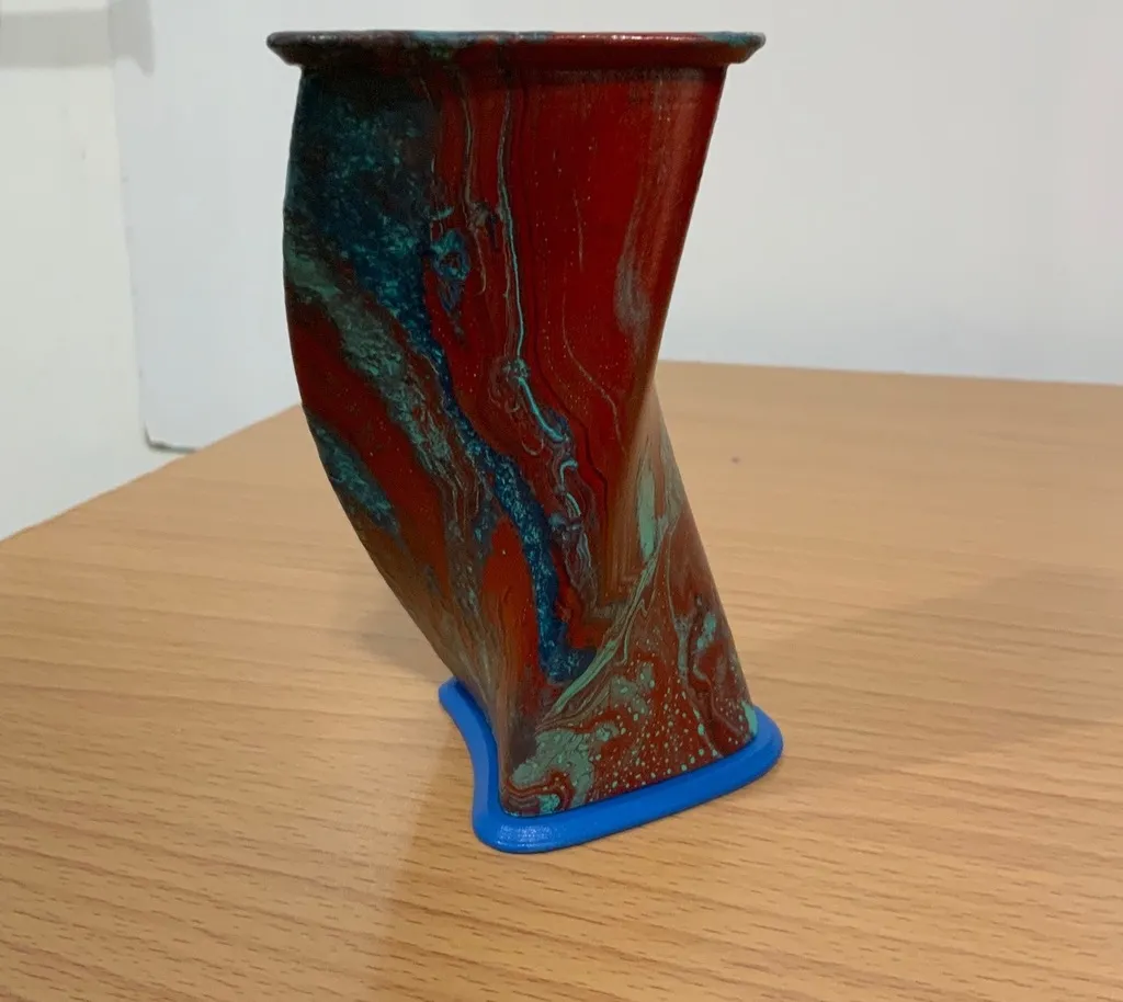 Tiêu đề Twisty Illusive Container - Jar Tóm tắt Chiếc lọ xoắn nà