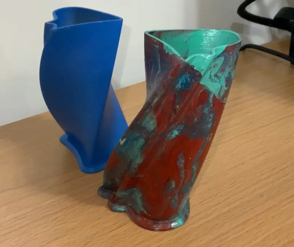 Tiêu đề Twisty Illusive Container - Jar Tóm tắt Chiếc lọ xoắn nà